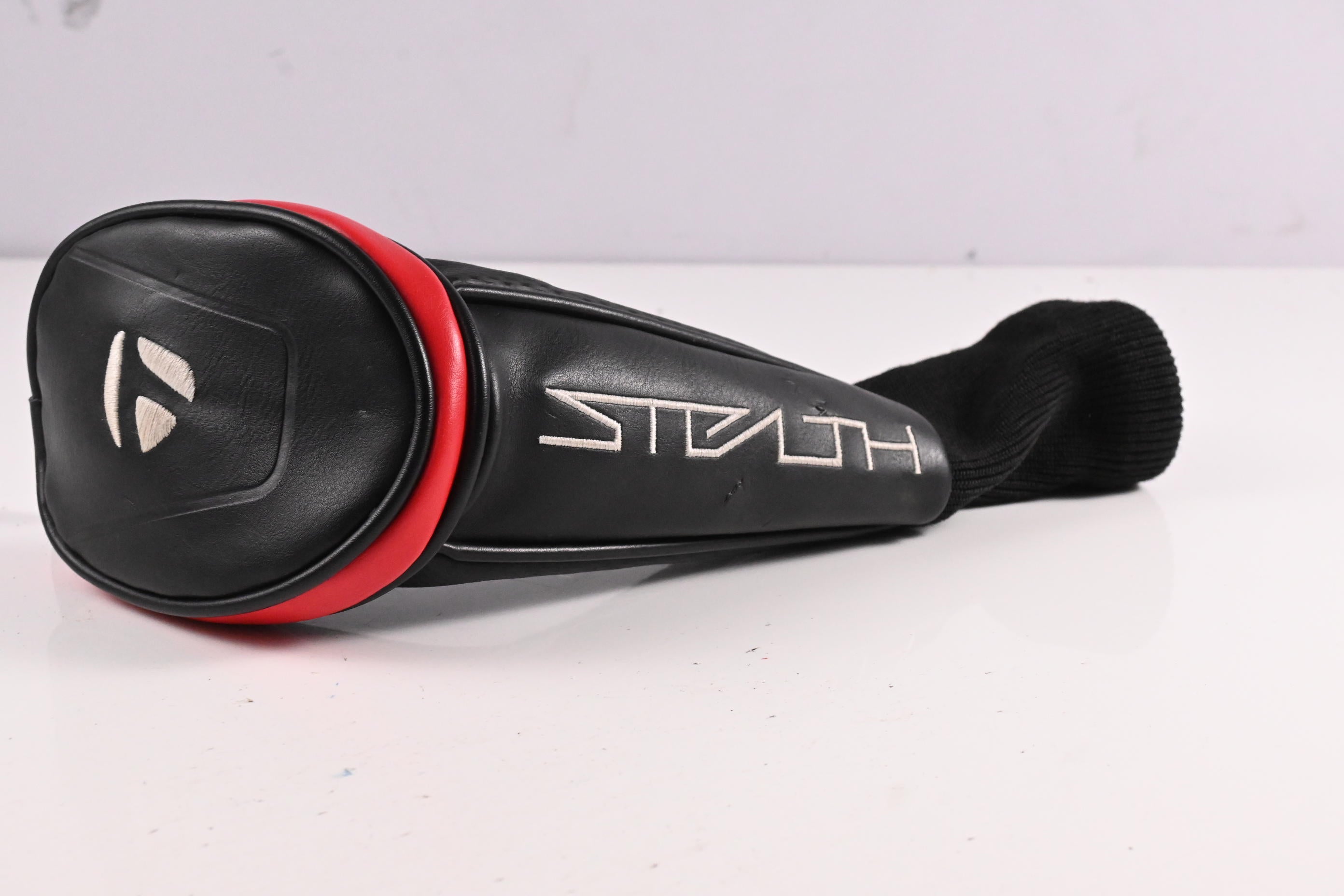 Taylormade Stealth Plus #3 Hybrid / 19.5 Degree / Regular Flex HZRDUS Smoke Red