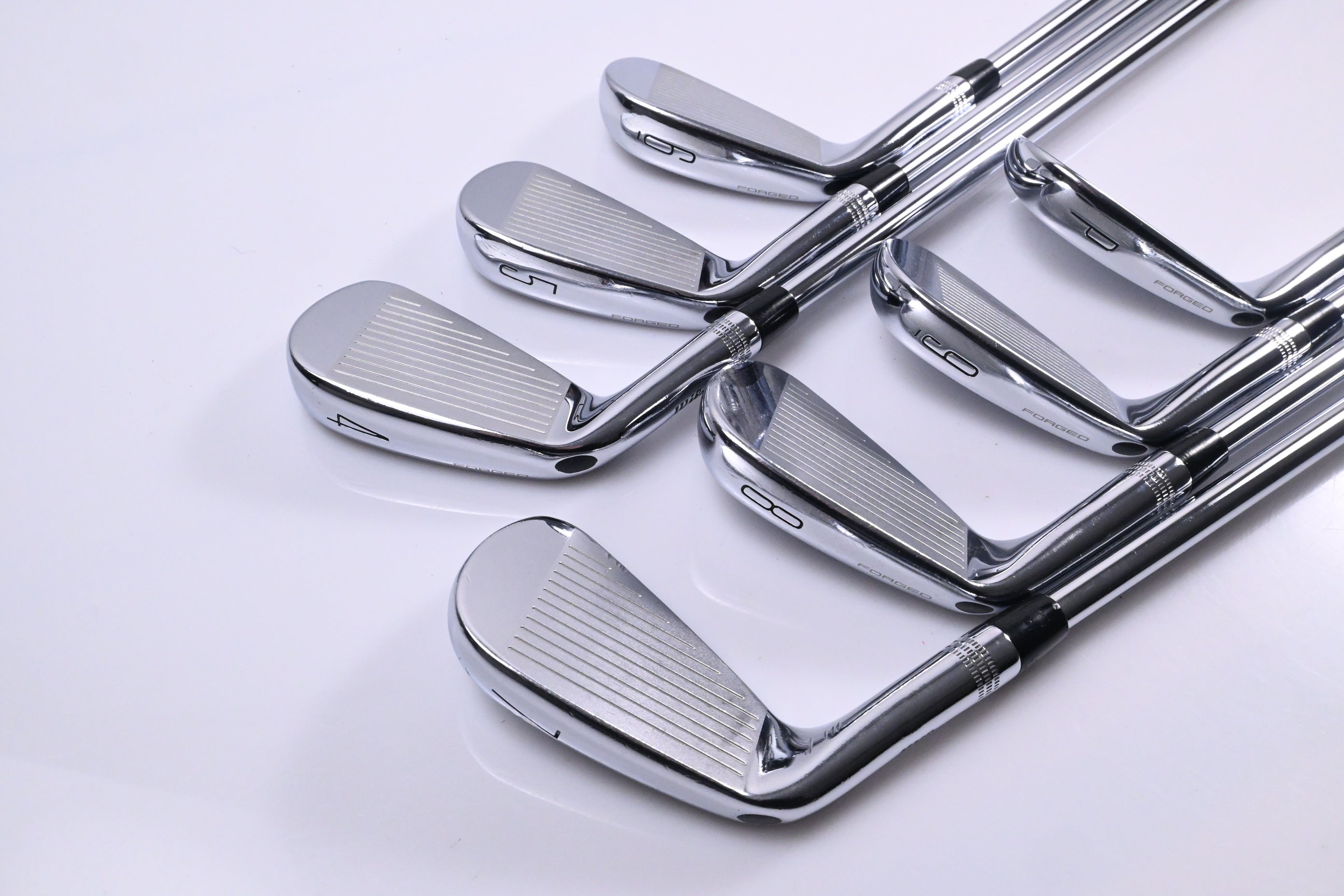 Wilson Staff Model Blade/CB 2024 Combo Irons / 4-PW / Stiff Flex Project X LZ 120