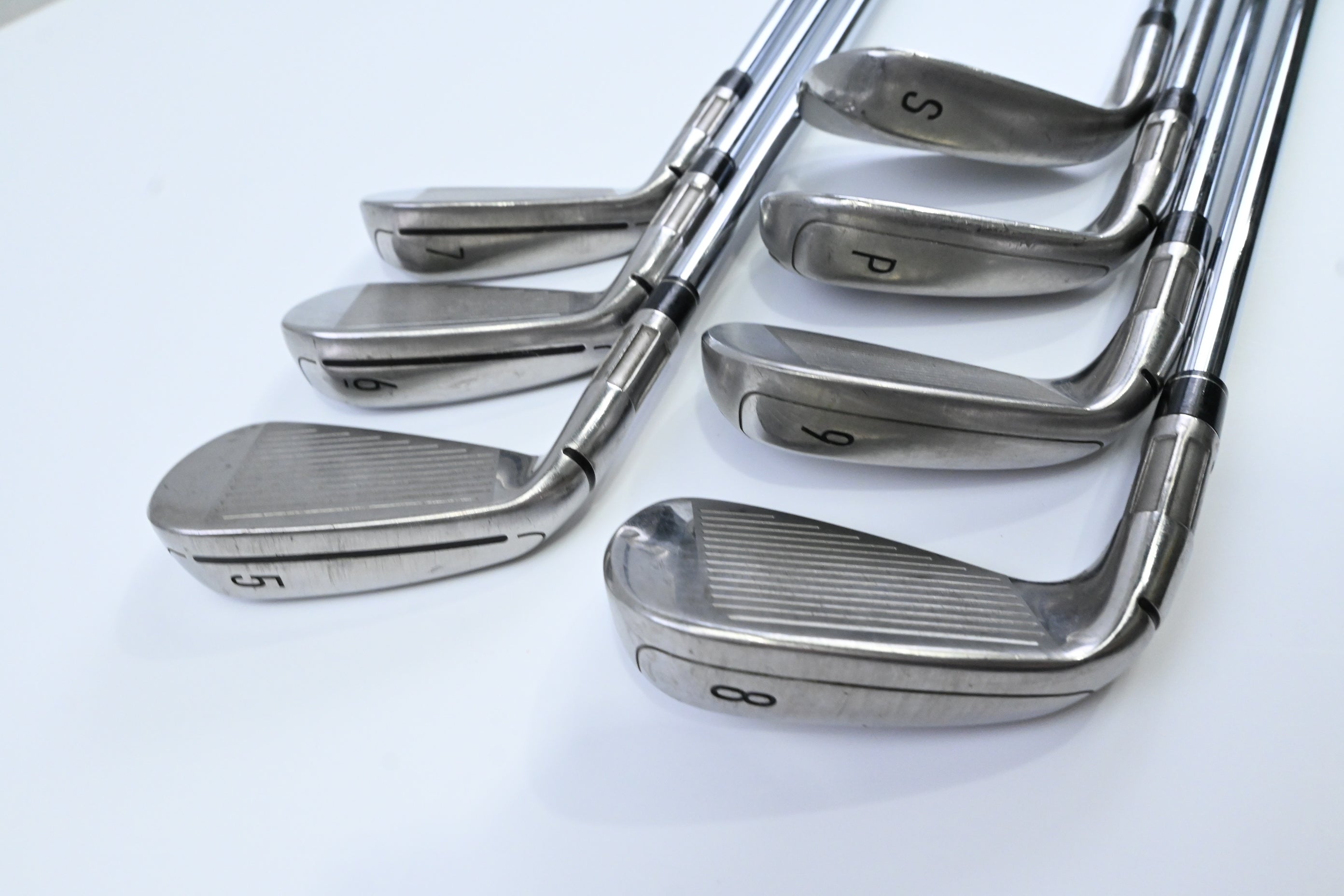 Taylormade M6 Irons / 5-PW+SW / Regular Flex KBS Max 85 Shafts