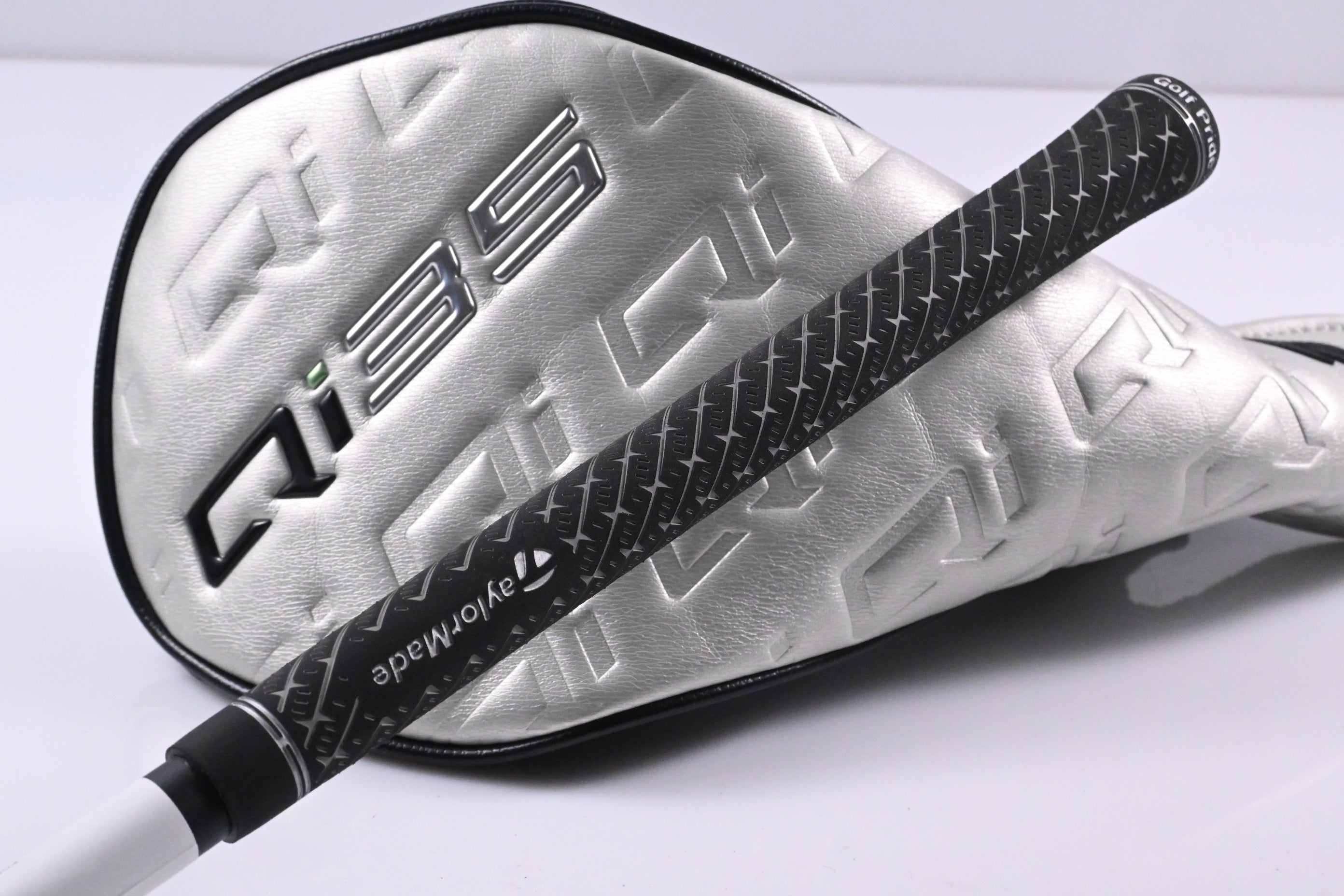 Taylormade Qi35 Driver / 9 Degree / Regular Flex AirSpeeder 50 Shaft