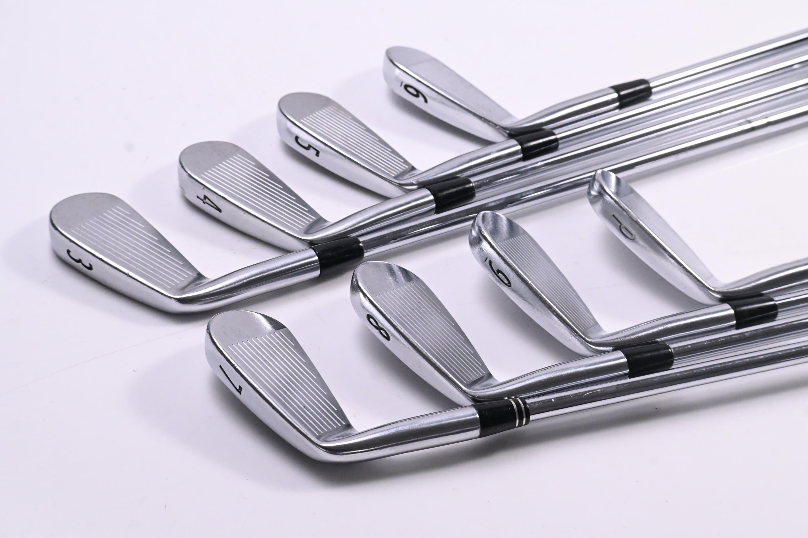 Titleist 712 MB Irons / 3-PW / Stiff Flex Dynamic Gold S300 Shafts