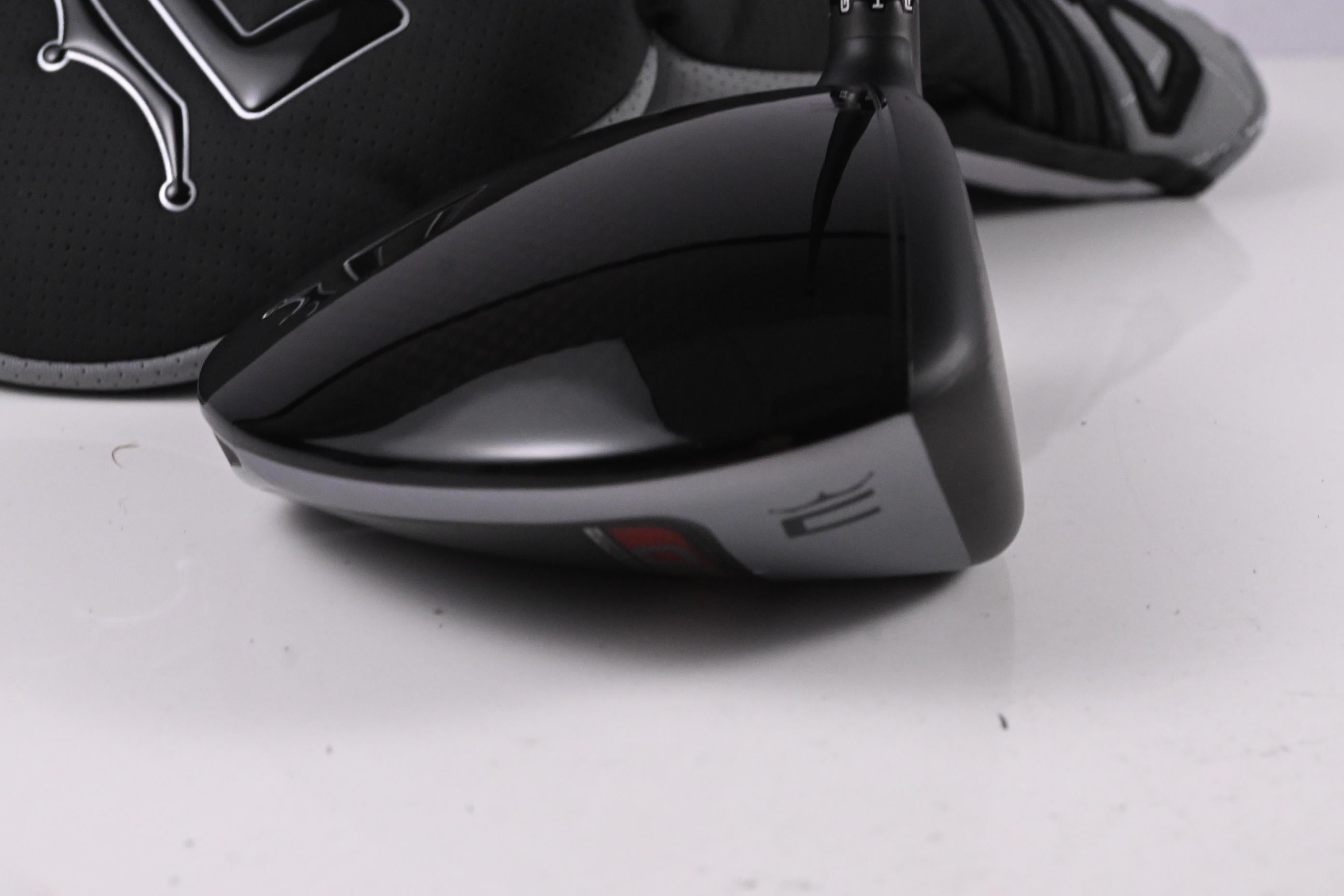 Cobra OPTM MAX-D Driver / 10.5 Degree / Stiff Flex Kai'Li Dark Waves White 60