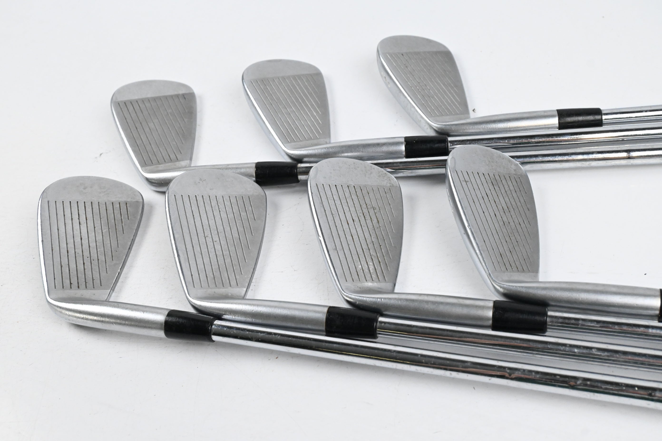 Mizuno JPX 900 Tour Irons / 4-PW / X Flex KBS Tour 130 Shafts