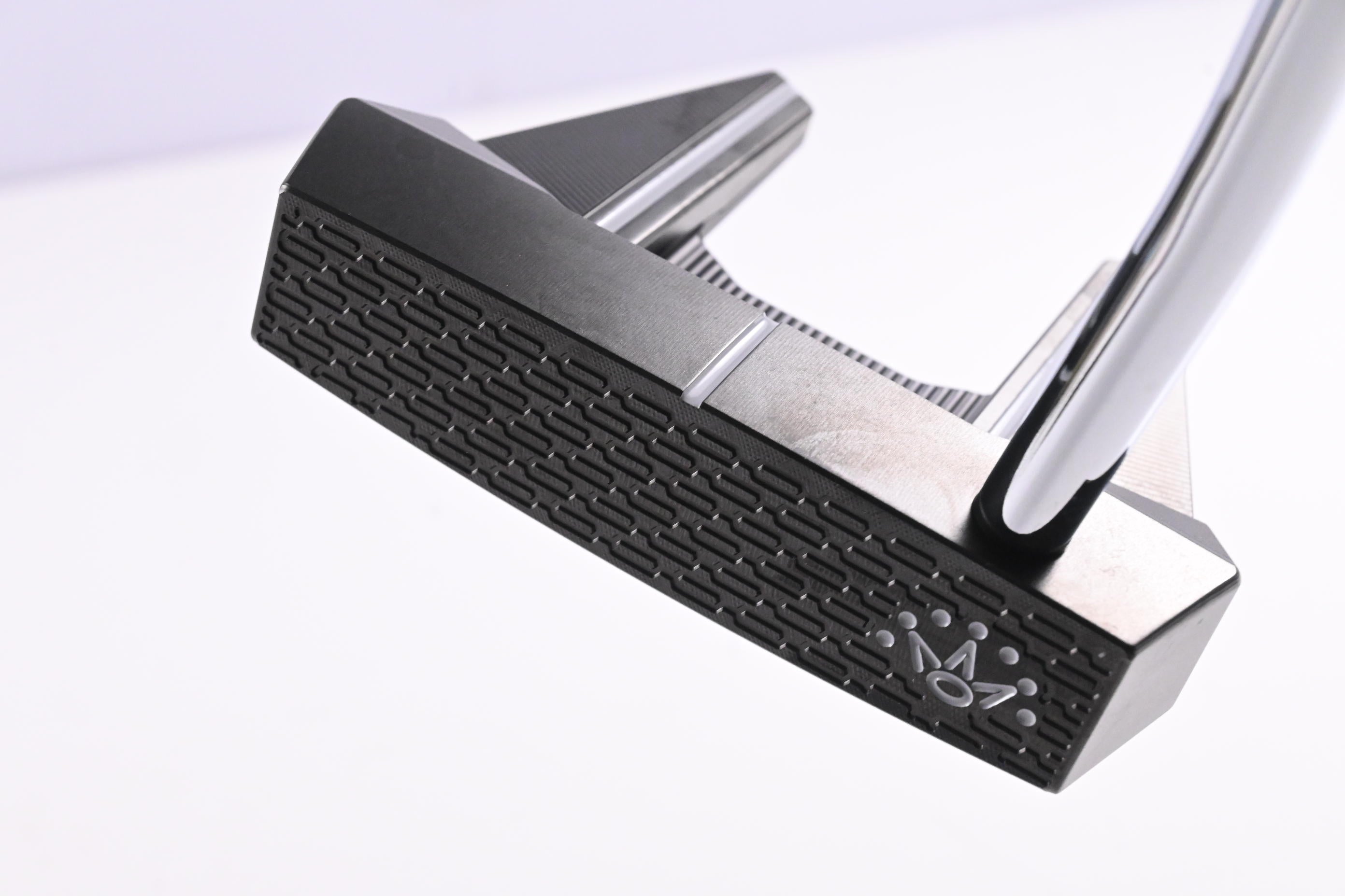 Scotty Cameron Phantom Black #7 Putter / 33 Inch