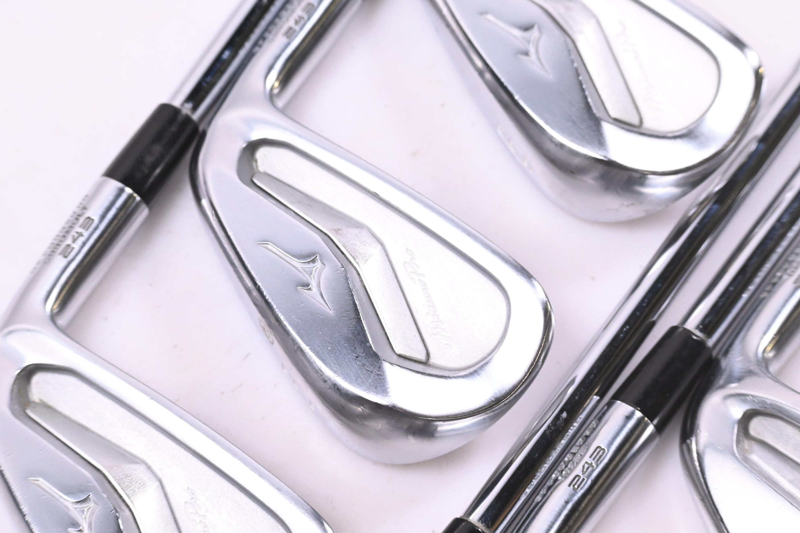 Mizuno Pro 243 Irons / 4-PW / Stiff Flex Dynamic Gold Mid 115 S300 Shafts