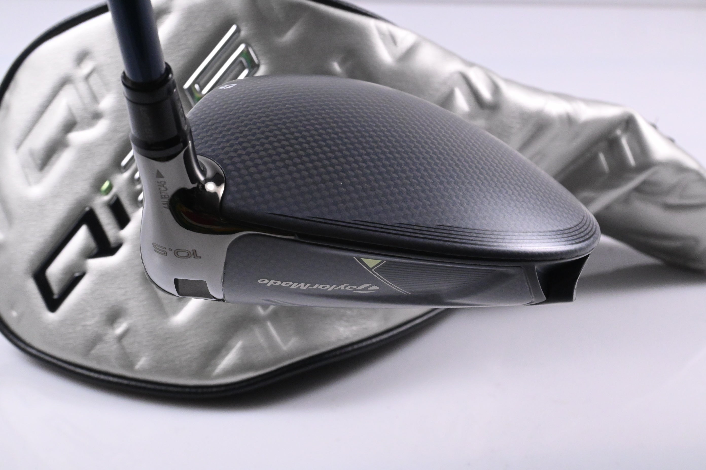 Taylormade Qi35 Driver / 10.5 Degree / Regular Flex Ventus Blue 5 Shaft