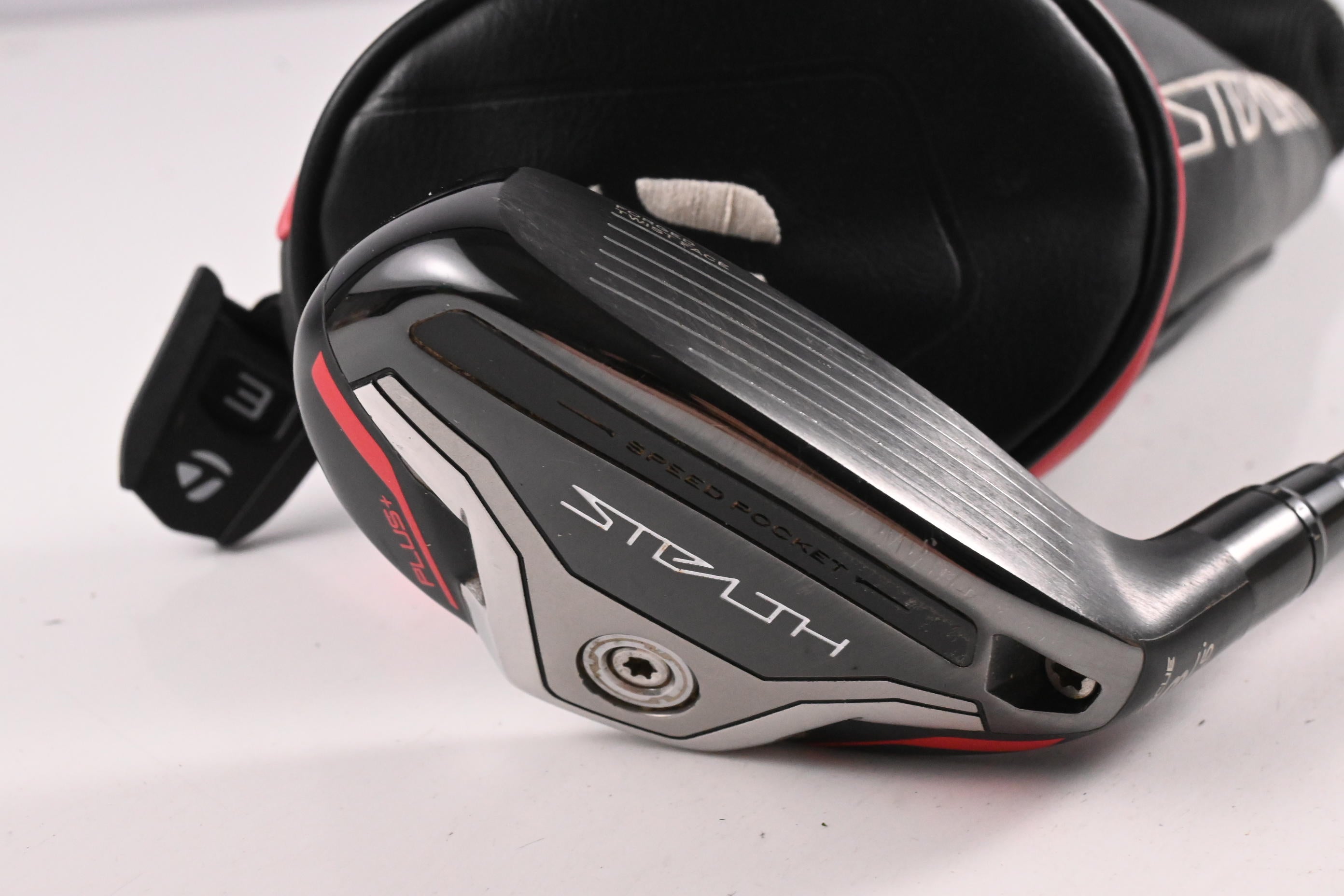 Taylormade Stealth Plus #3 Hybrid / 19.5 Degree / Regular Flex HZRDUS Smoke Red
