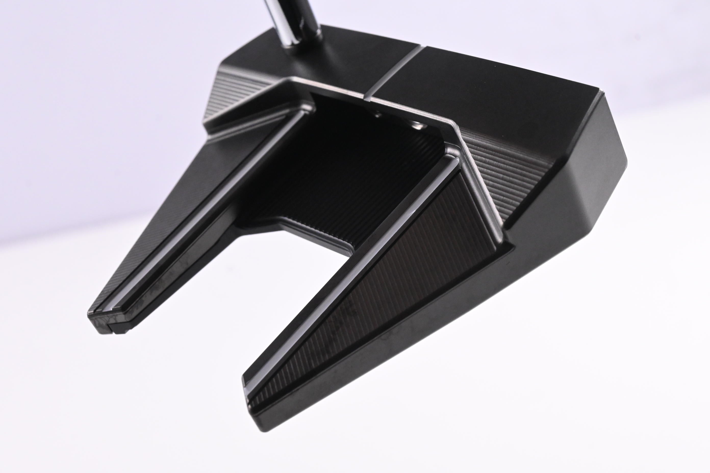 Scotty Cameron Phantom Black #7 Putter / 33 Inch