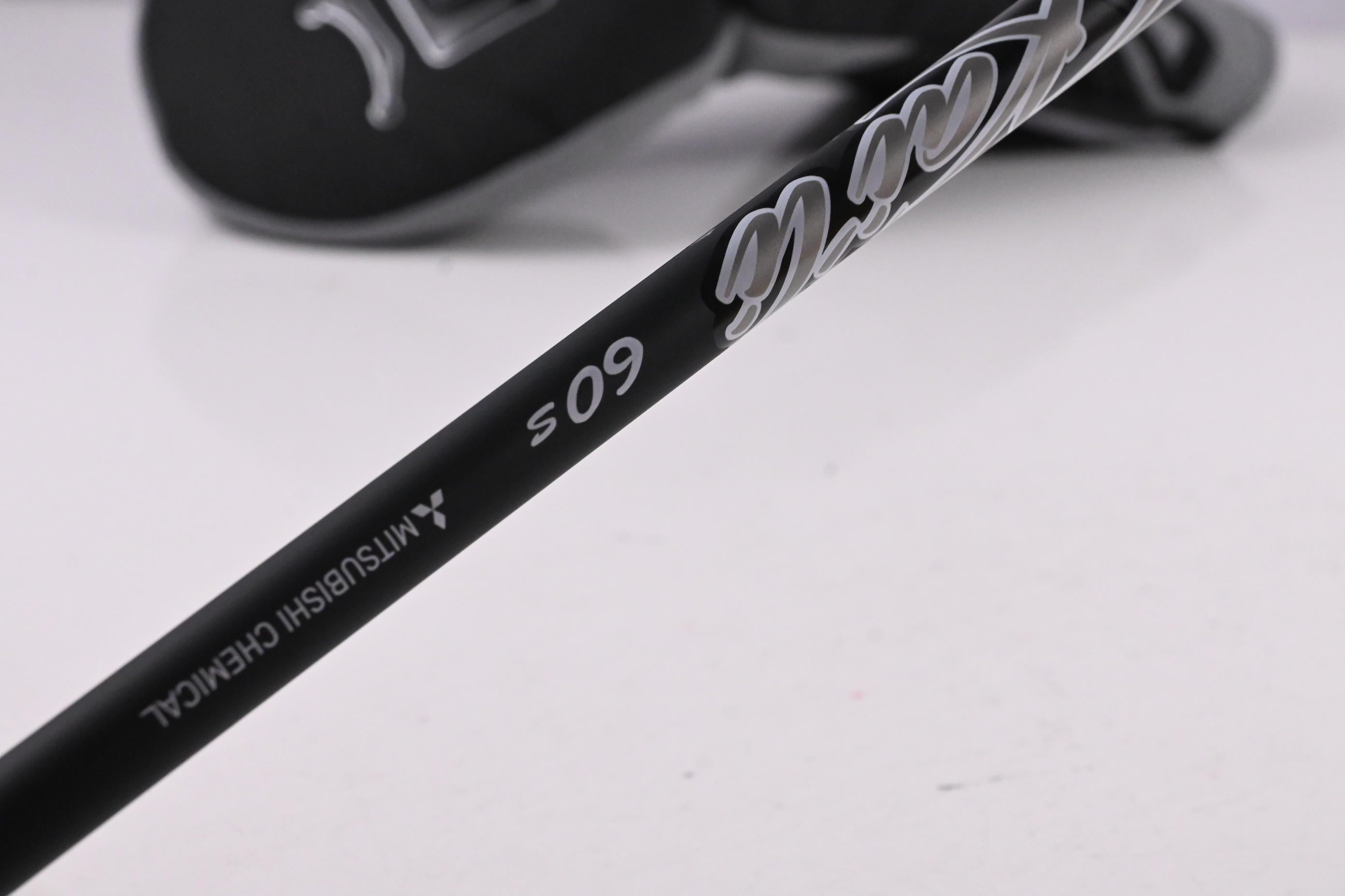 Cobra OPTM MAX-D Driver / 10.5 Degree / Stiff Flex Kai'Li Dark Waves White 60