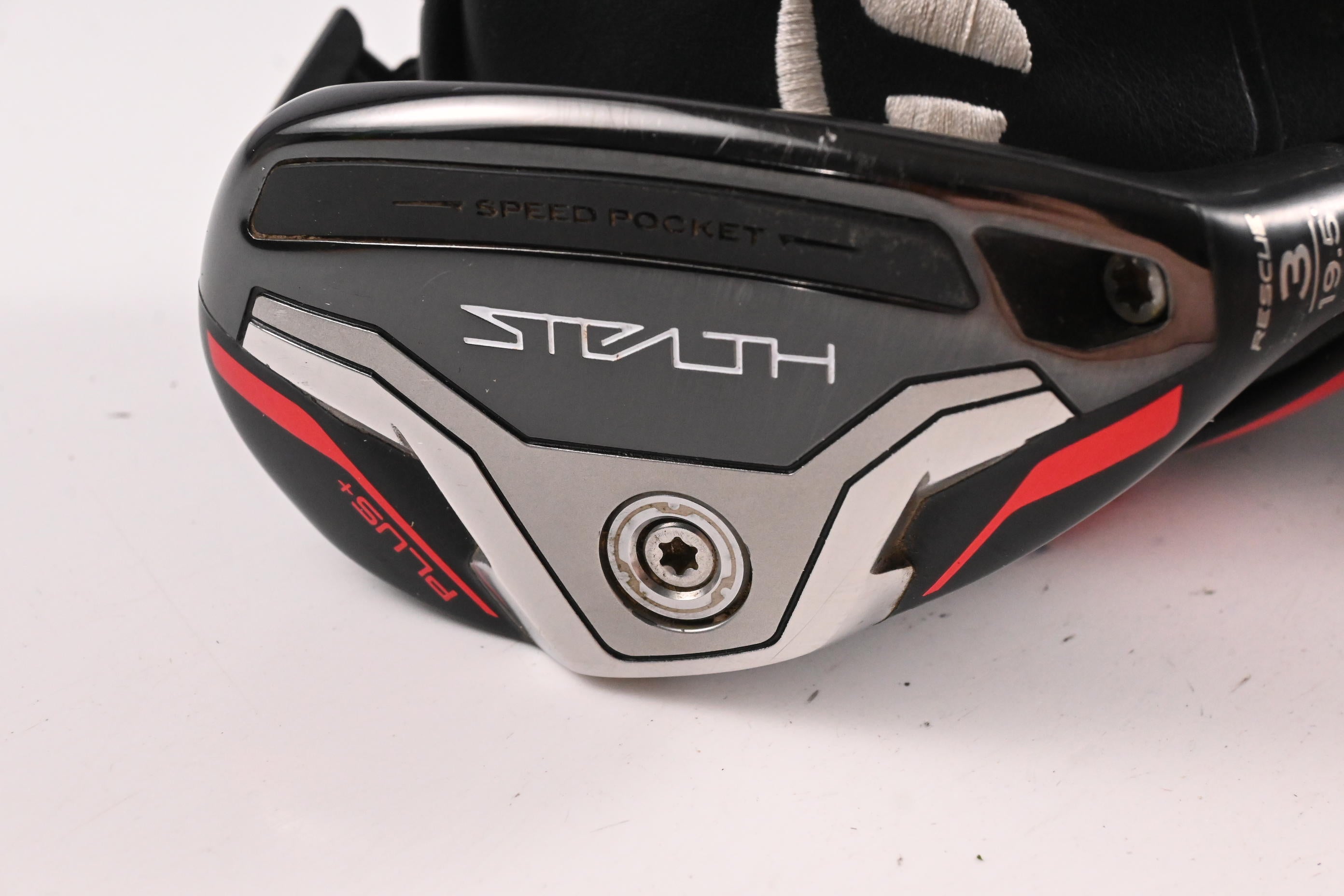 Taylormade Stealth Plus #3 Hybrid / 19.5 Degree / Regular Flex HZRDUS Smoke Red