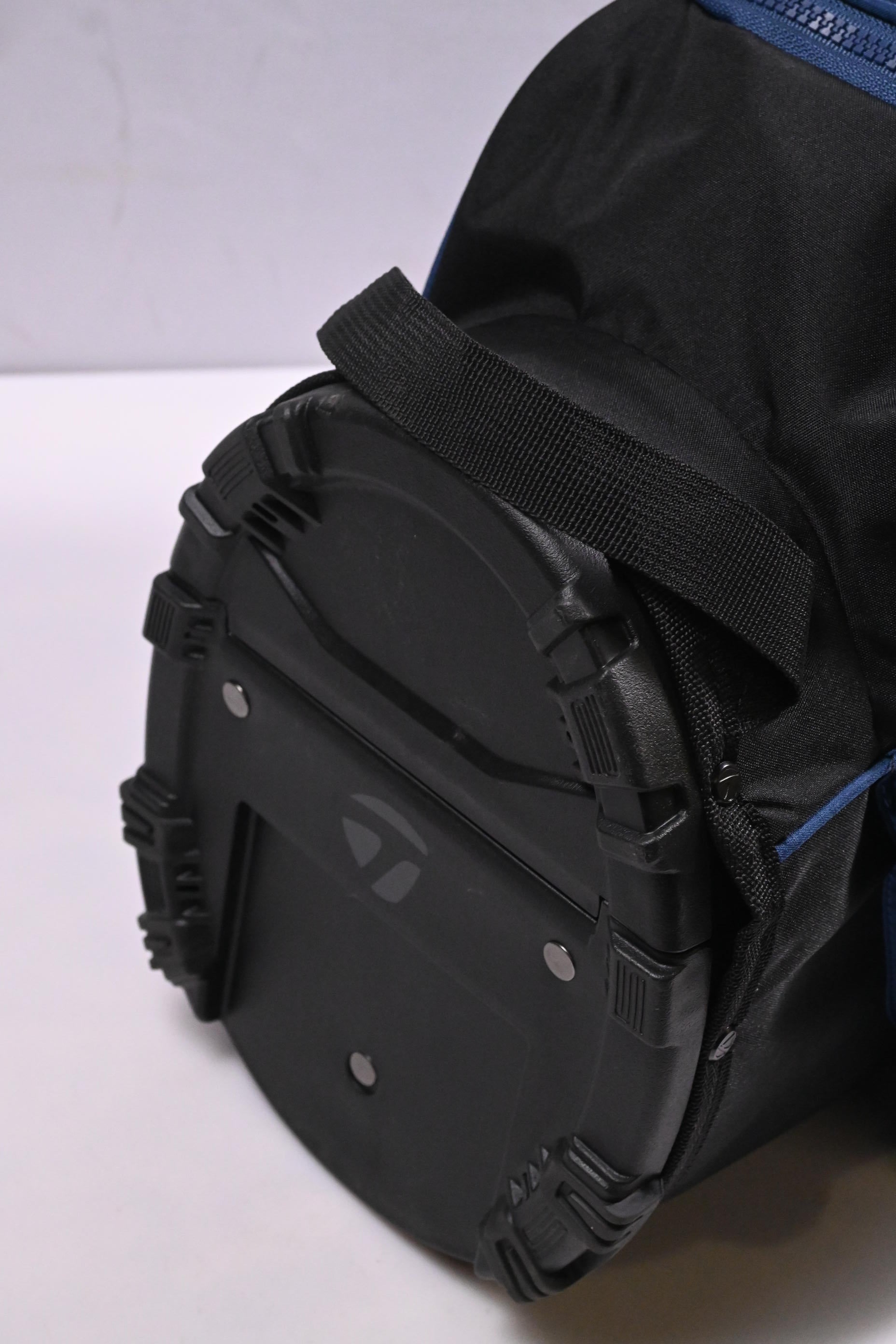Taylormade Flex Tech Stand Bag / 4-Way Divider / Navy