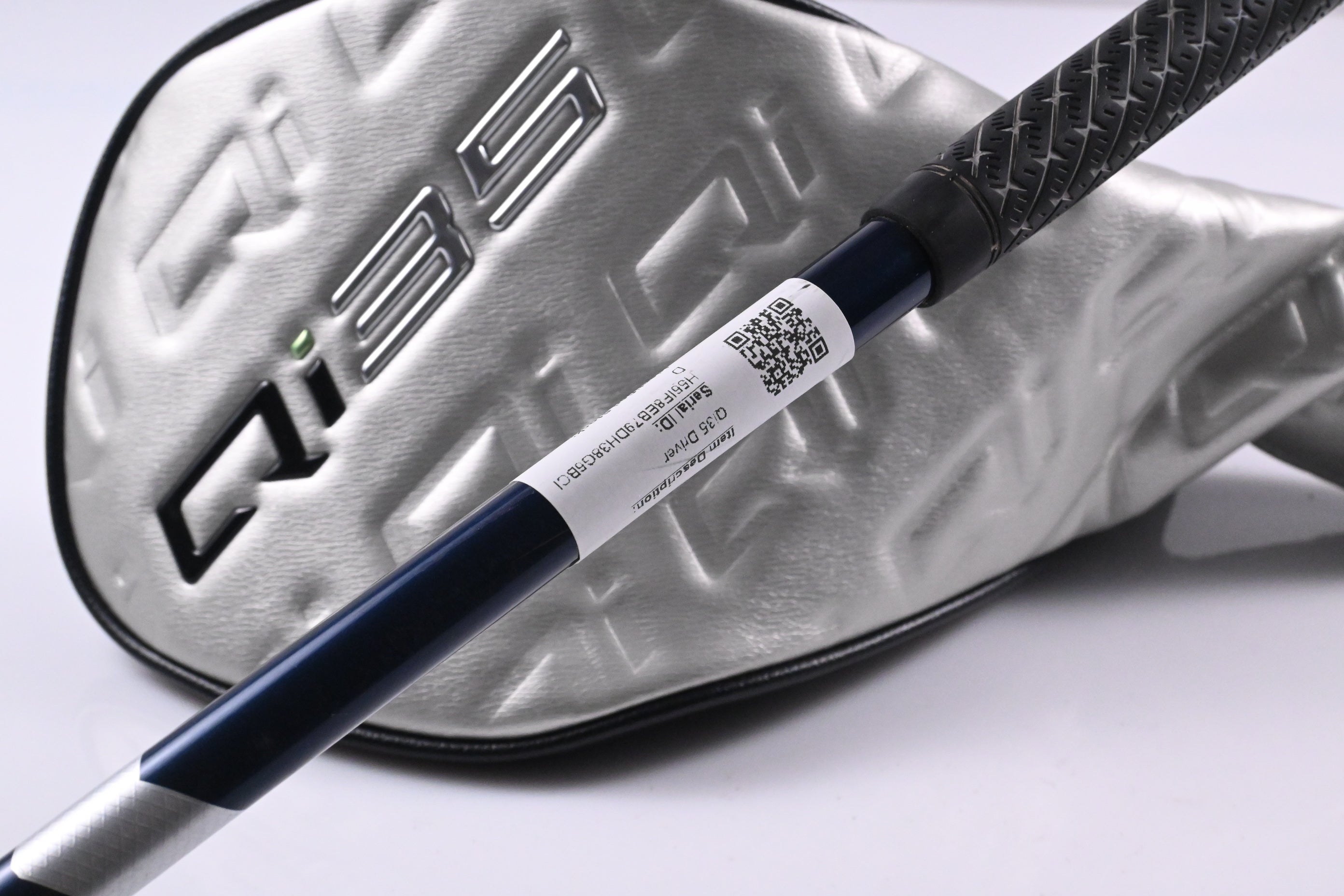 Taylormade Qi35 Driver / 10.5 Degree / Regular Flex Ventus Blue 5 Shaft