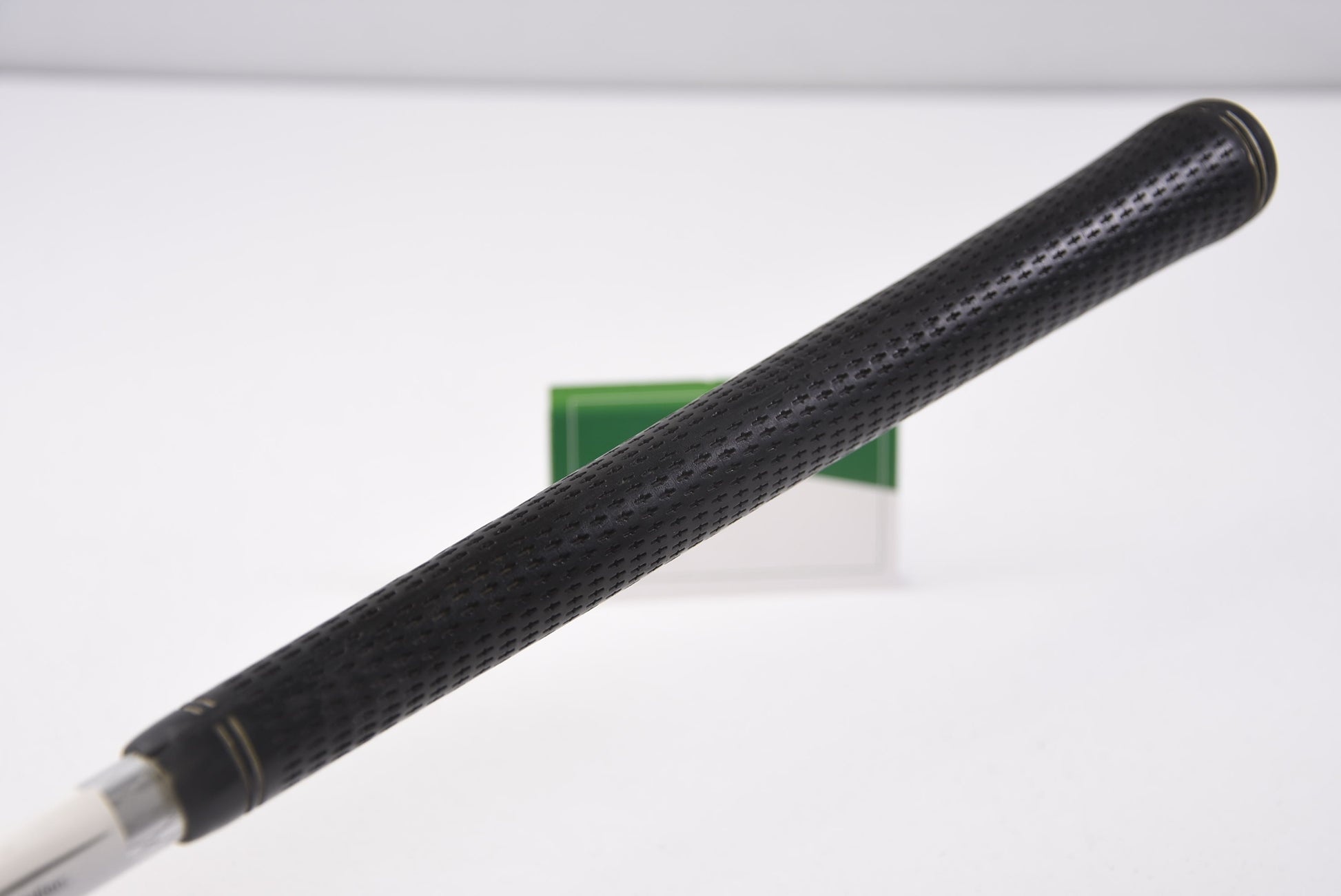 Left Hand Taylormade R15 Driver / 10.5 Degree / Senior Flex Fujikura Speeder 57