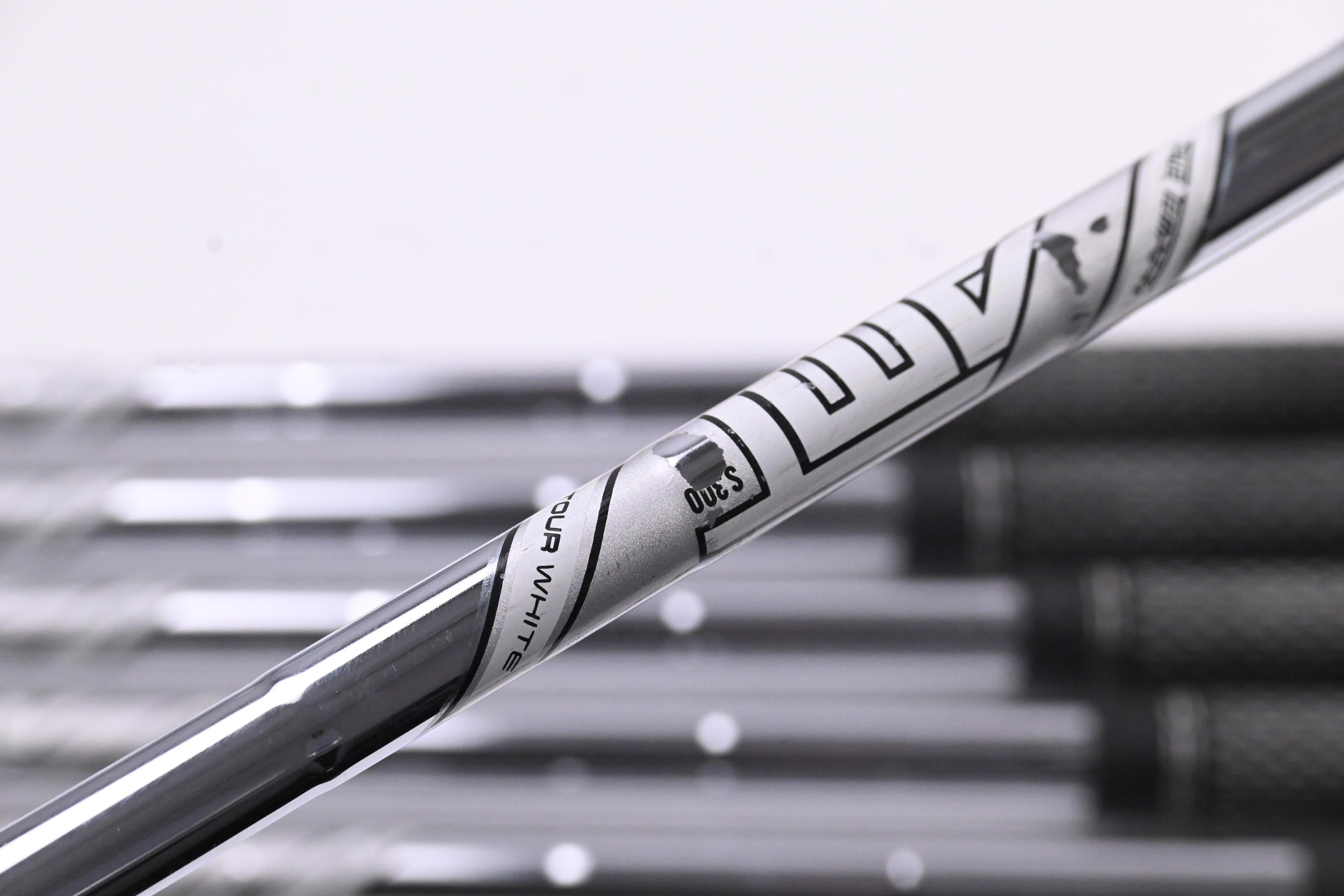 Titleist T100 2019 Irons / 5-PW / Stiff Flex AMT Tour White S300 Shafts