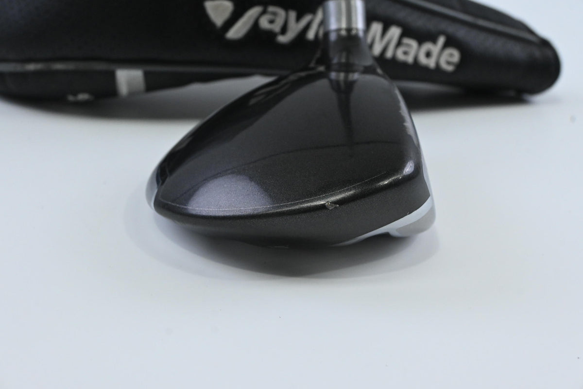 Taylormade SLDR #3 Wood / 15 Degree / Regular Flex Fujikura Speeder 77 Shaft