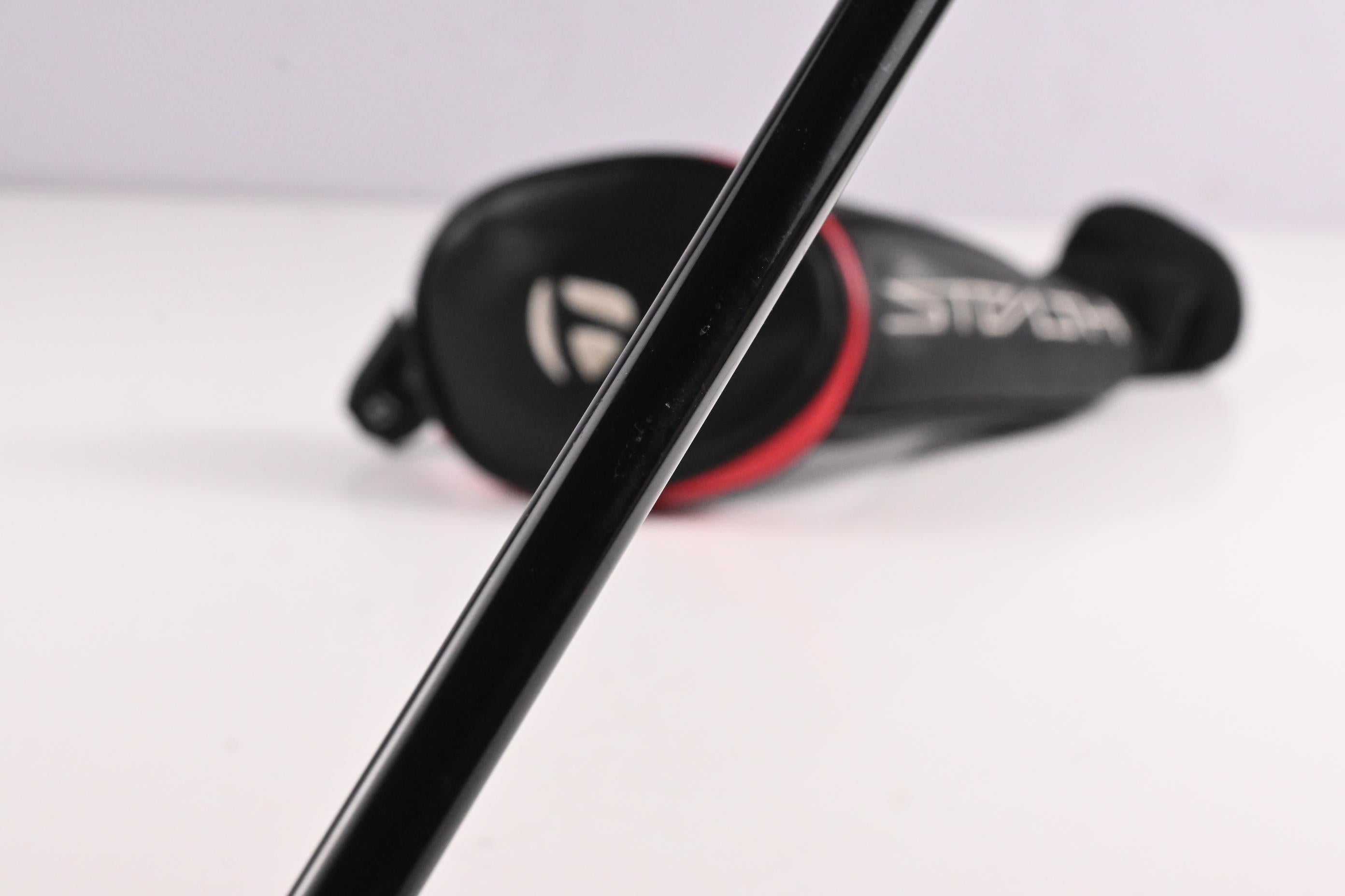 Taylormade Stealth Plus #3 Hybrid / 19.5 Degree / Regular Flex HZRDUS Smoke Red