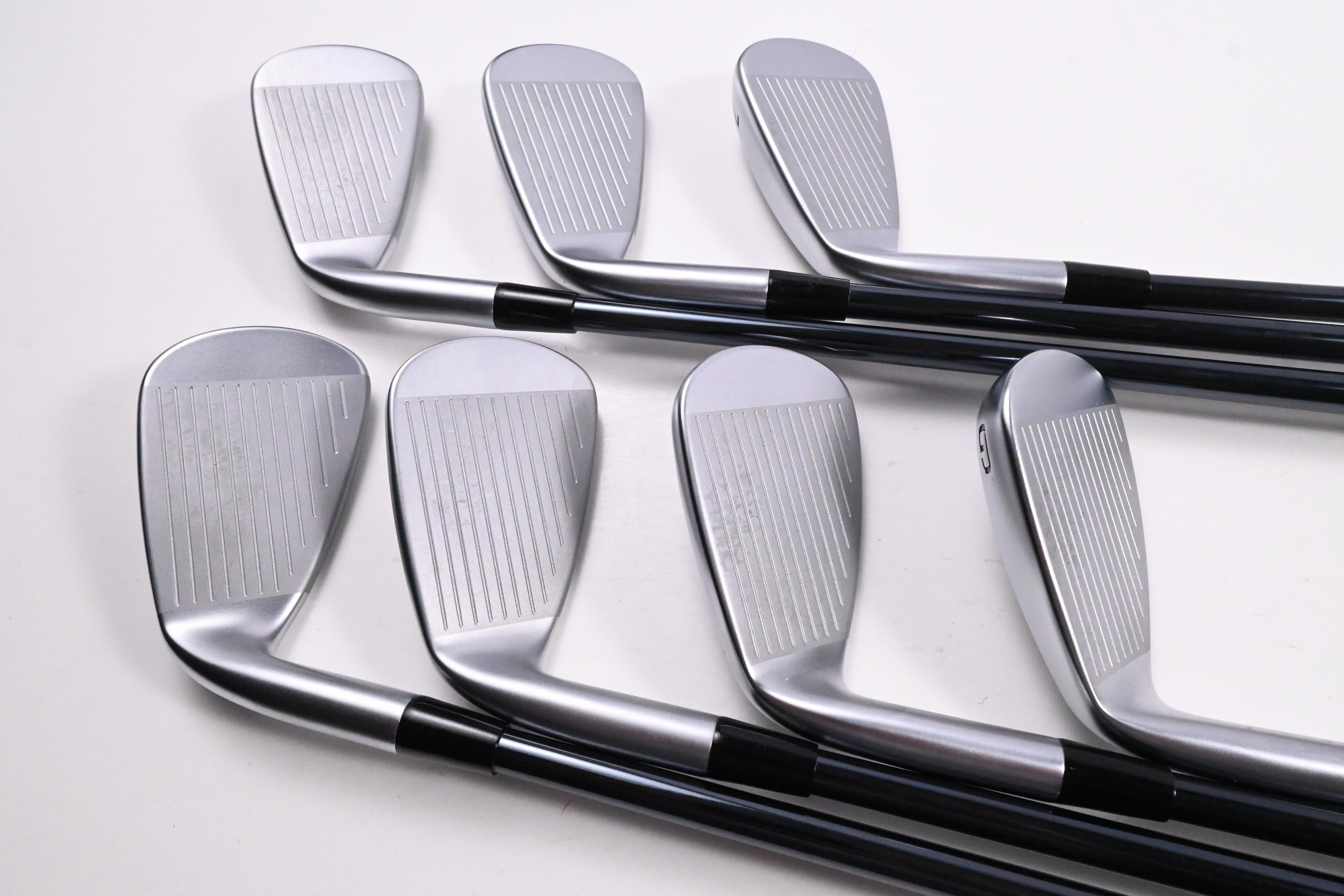 Mizuno JPX 925 Hot Metal Irons / 5-PW+GW / Regular Flex UST Recoil Dart ESX 60