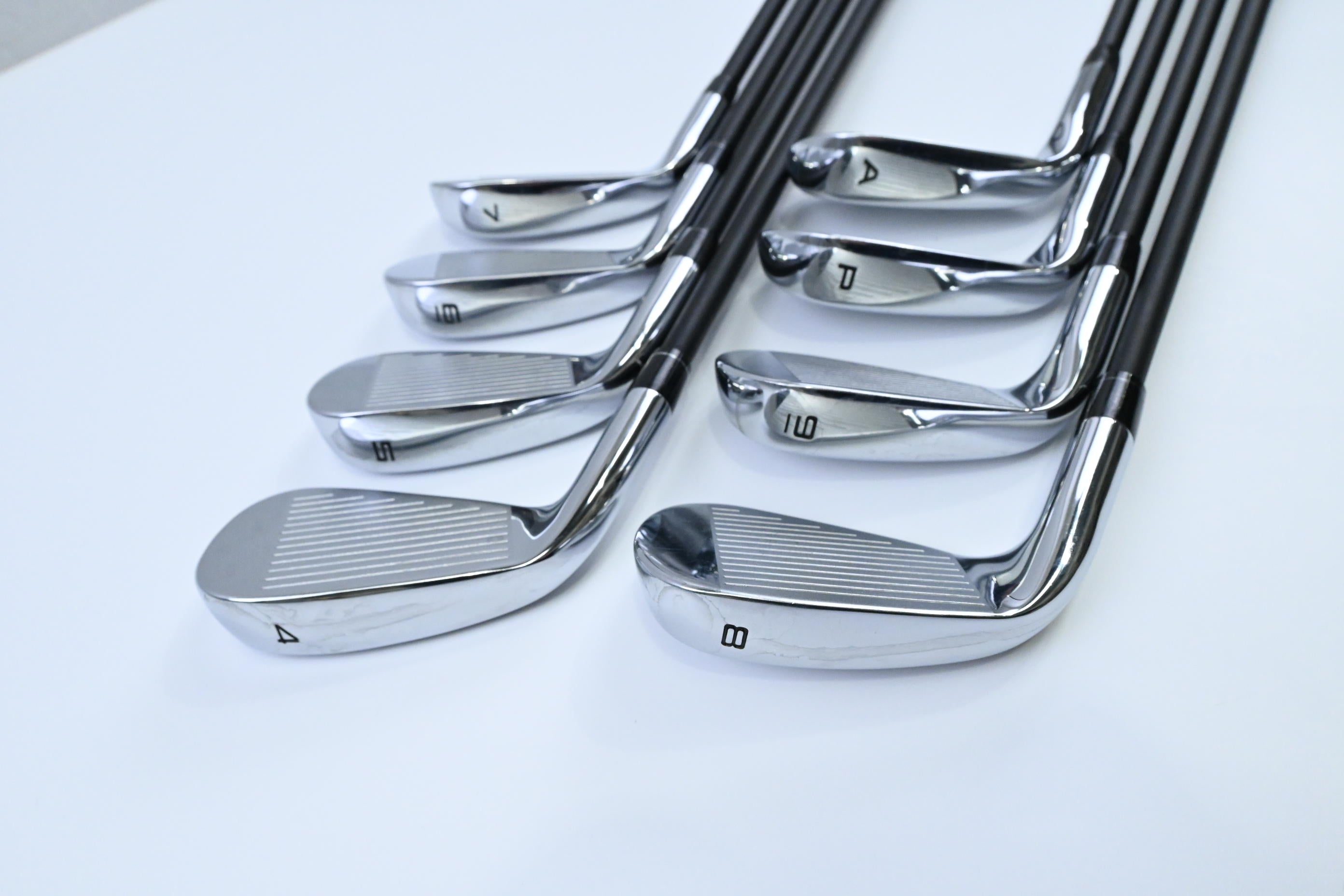 Callaway Elyte Irons / 4-PW+AW / Regular Flex Aldila NV 65 Shafts