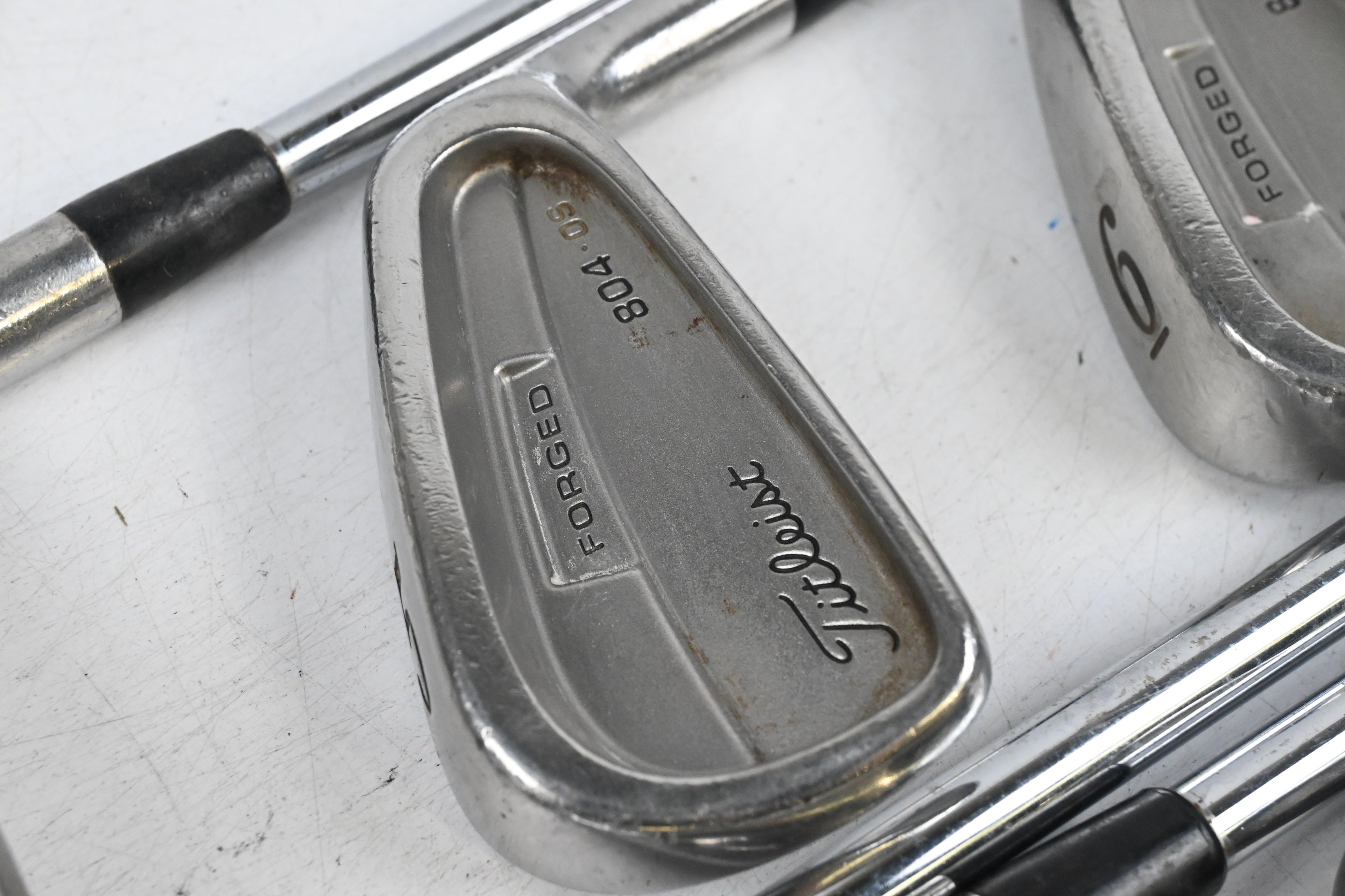 Titleist 804.OS Irons / 4-PW / Regular Flex Dynamic Gold R300 Shafts