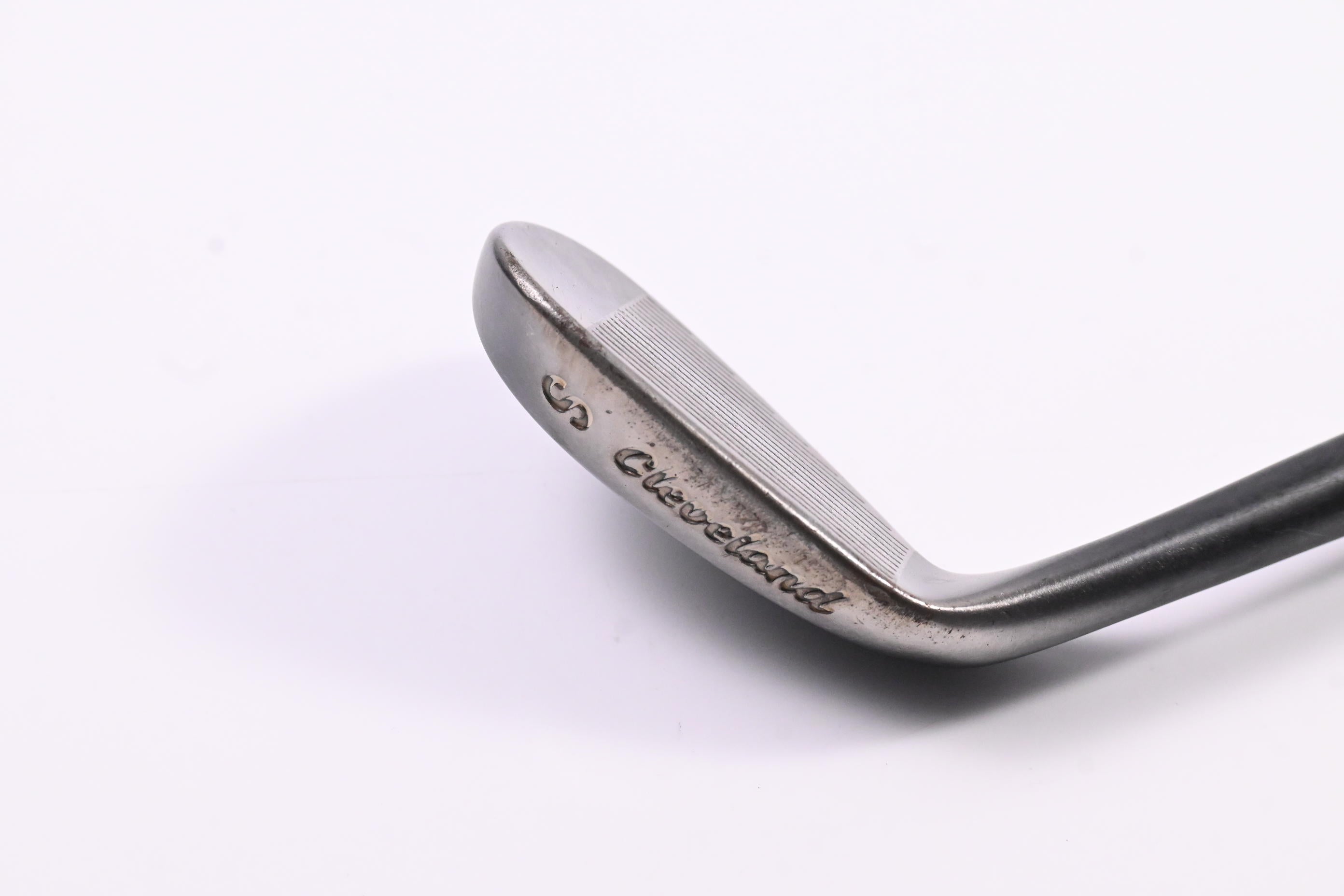 Cleveland 588 Tour Action Sand Wedge / 56 Degree / Wedge Flex Dynamic Gold Shaft