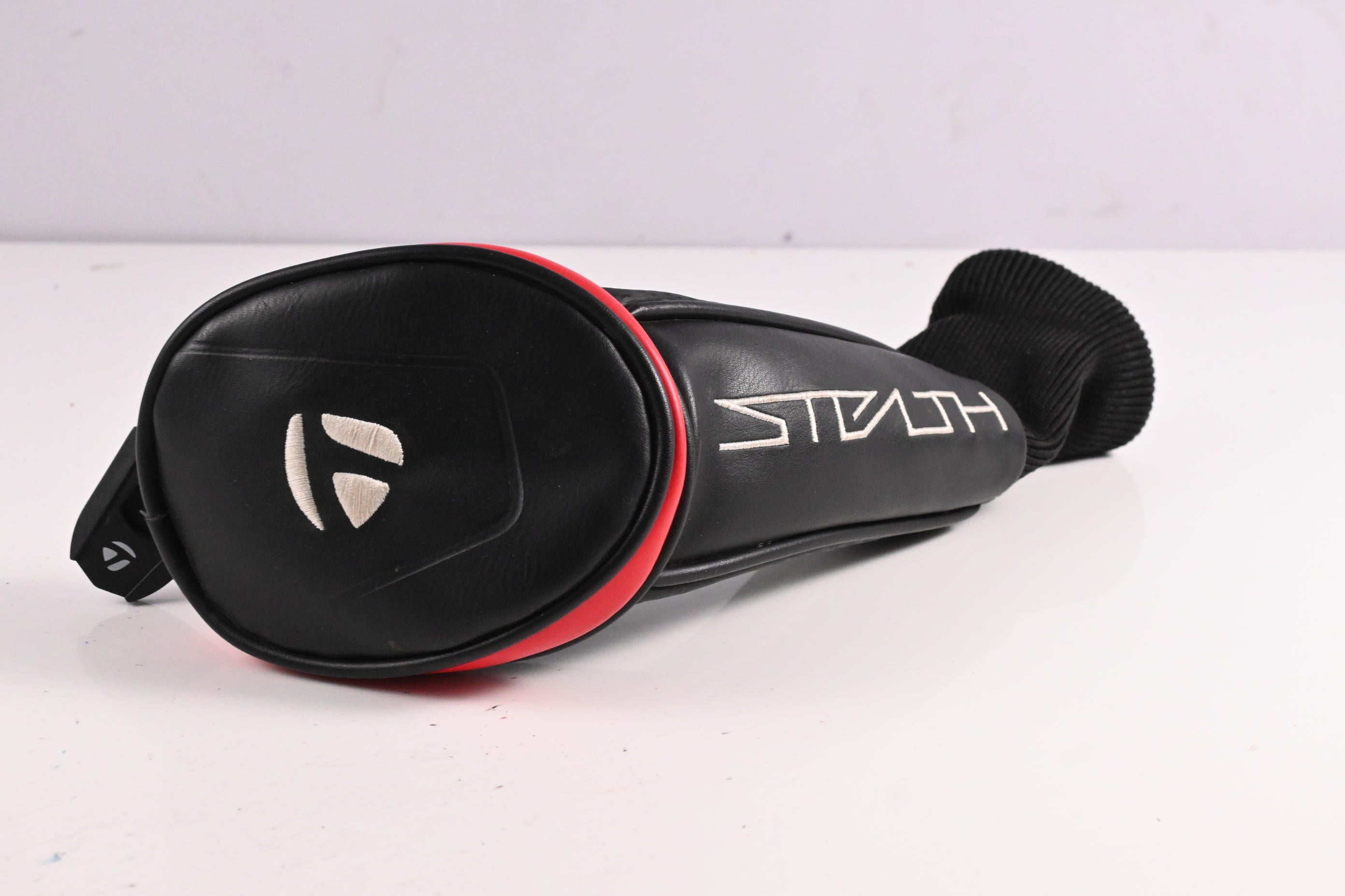 Taylormade Stealth Plus #3 Hybrid / 19.5 Degree / Regular Flex HZRDUS Smoke Red