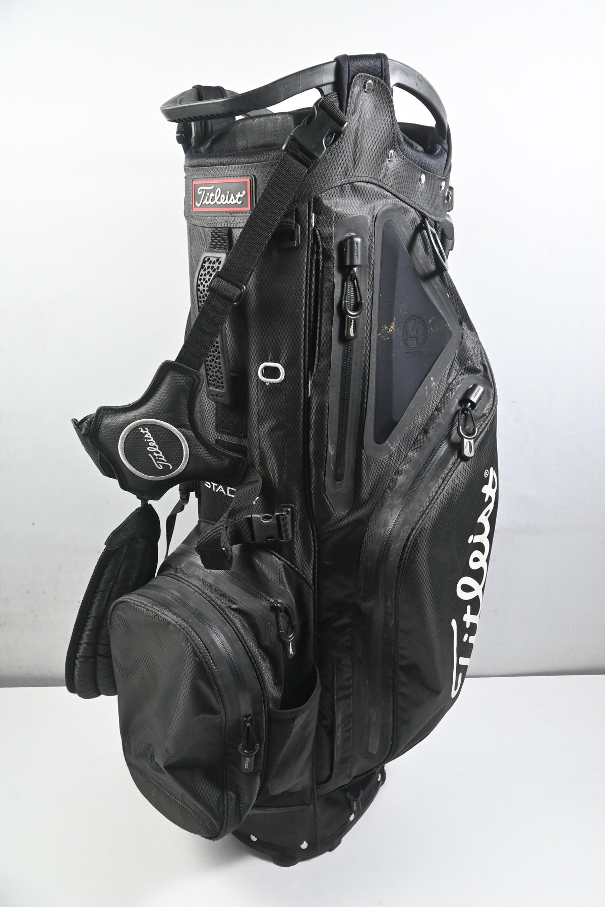 Titleist StaDry Hybrid 14 Stand Bag / 14-Way Divider / Black