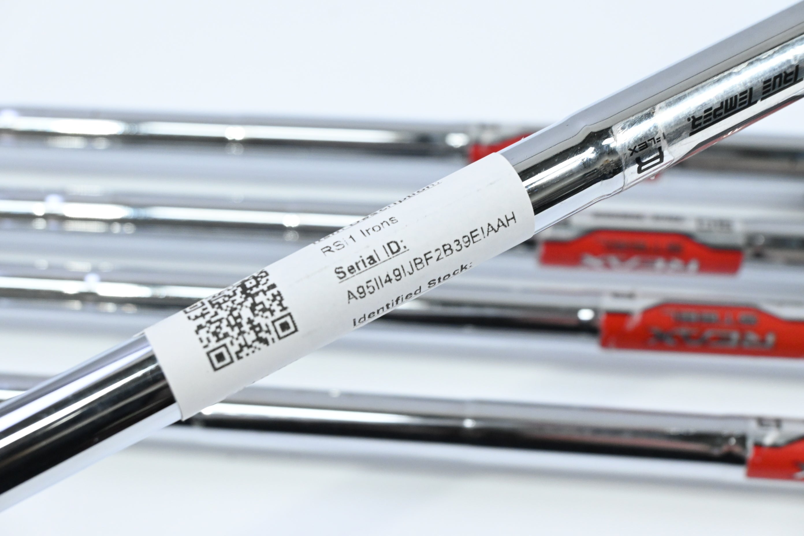 Taylormade RSi1 Irons / 5-9 / Regular Flex Reax Steel 90 Shafts