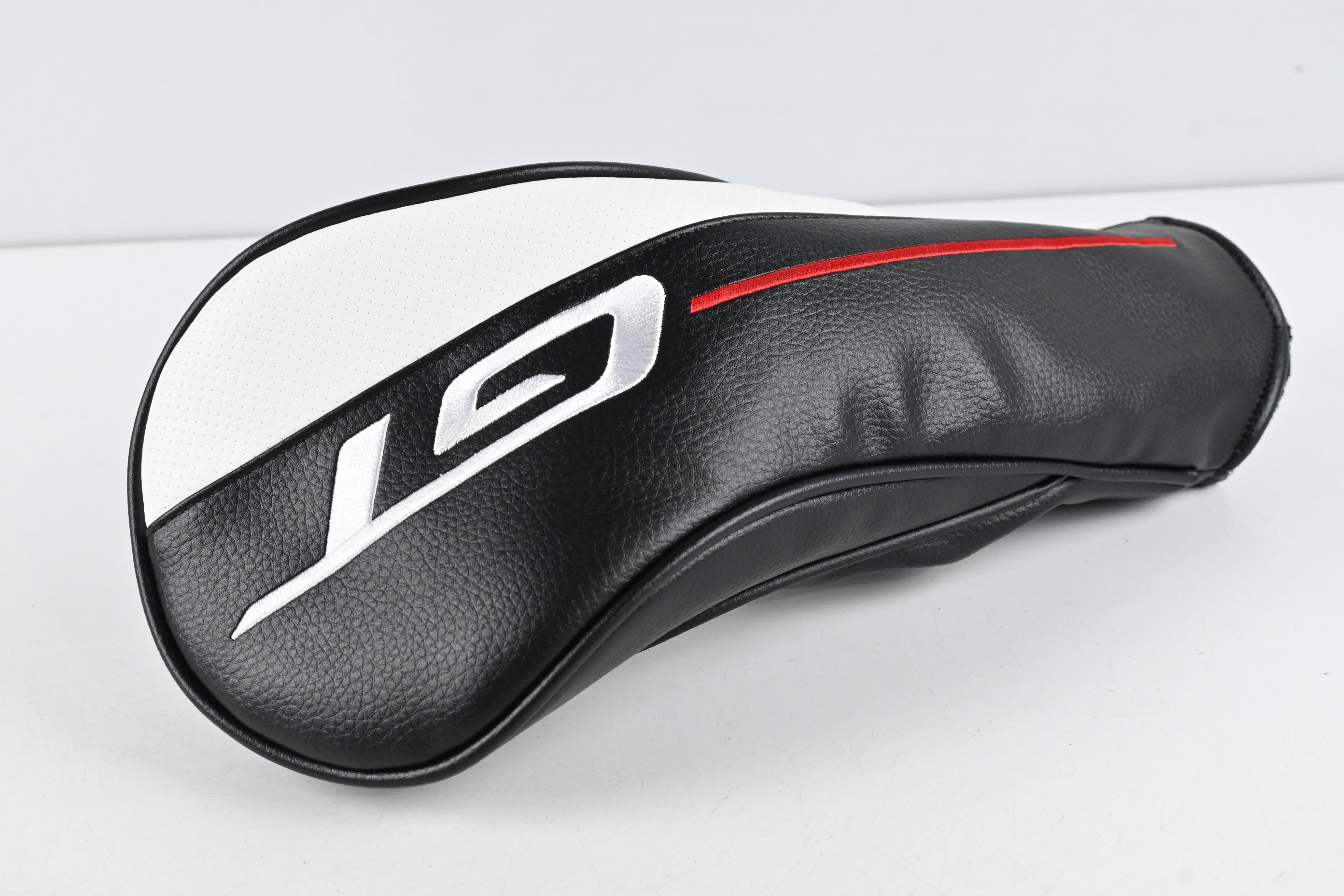 Titleist GT2 Driver / 8 Degree / Stiff Flex Hzrdus Gen 5 Black 60 Shaft