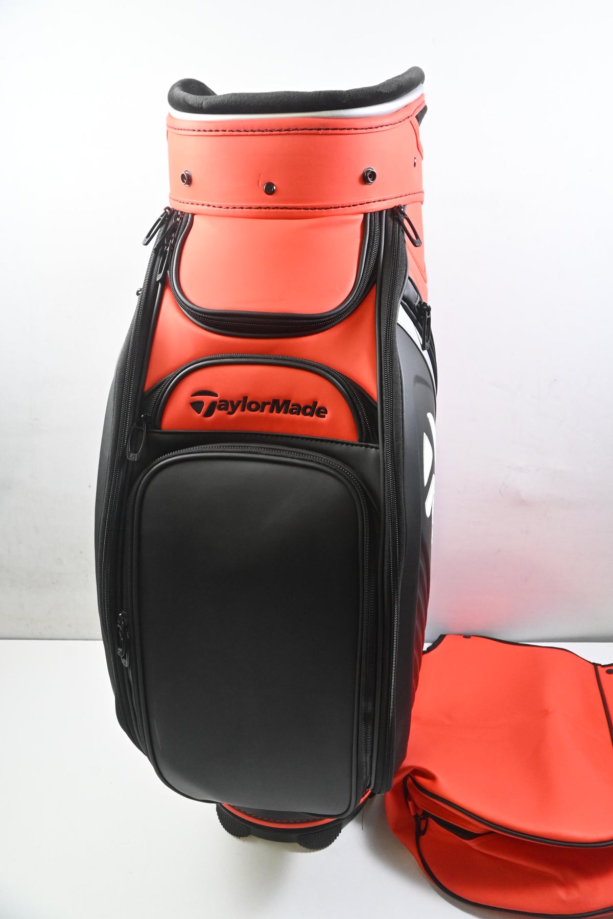 Taylormade Stealth Tour Bag / 6-Way Divider / Red, Black