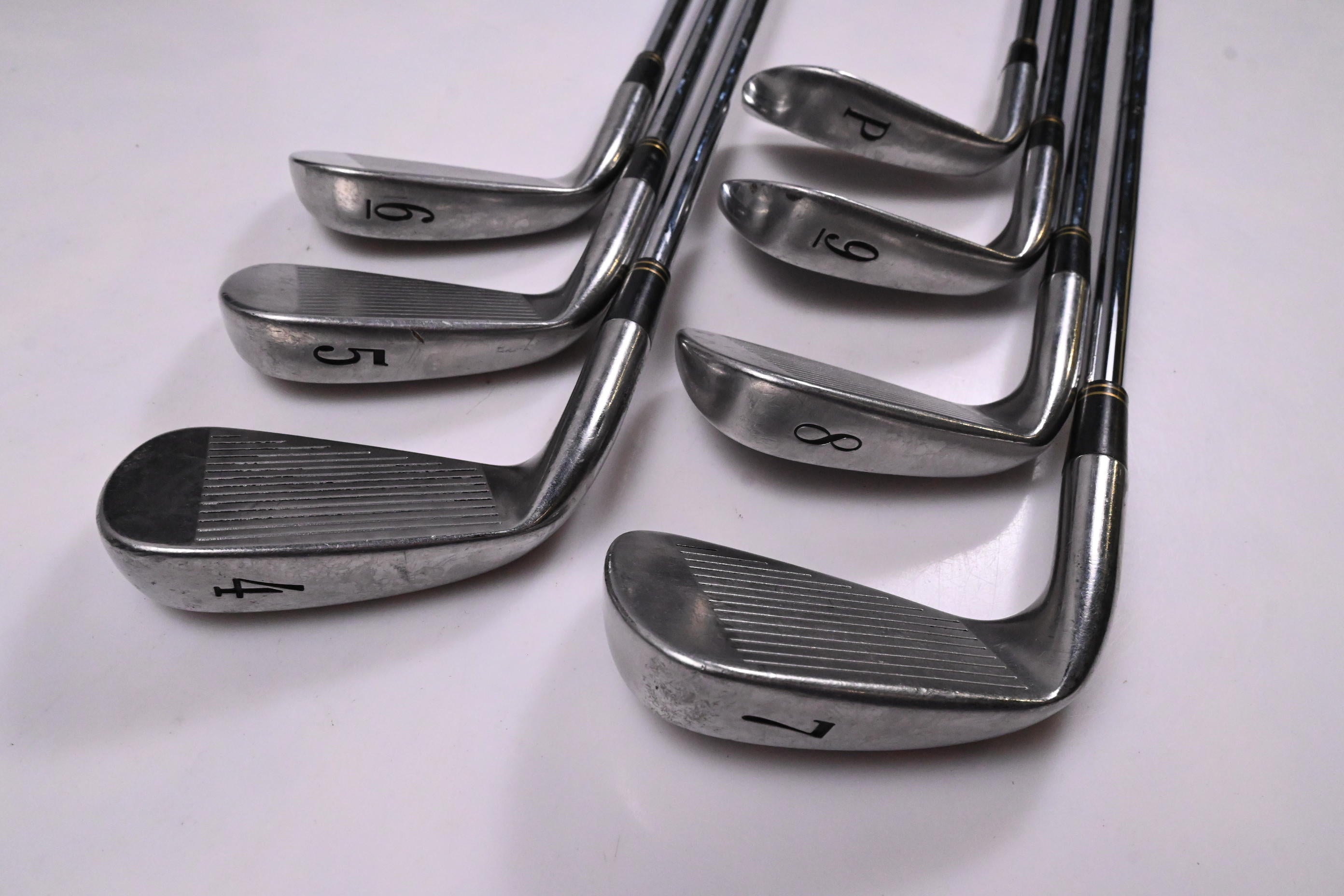 Titleist DCI 981 Irons / 4-PW / Stiff Flex Dynamic Gold S300 Shafts