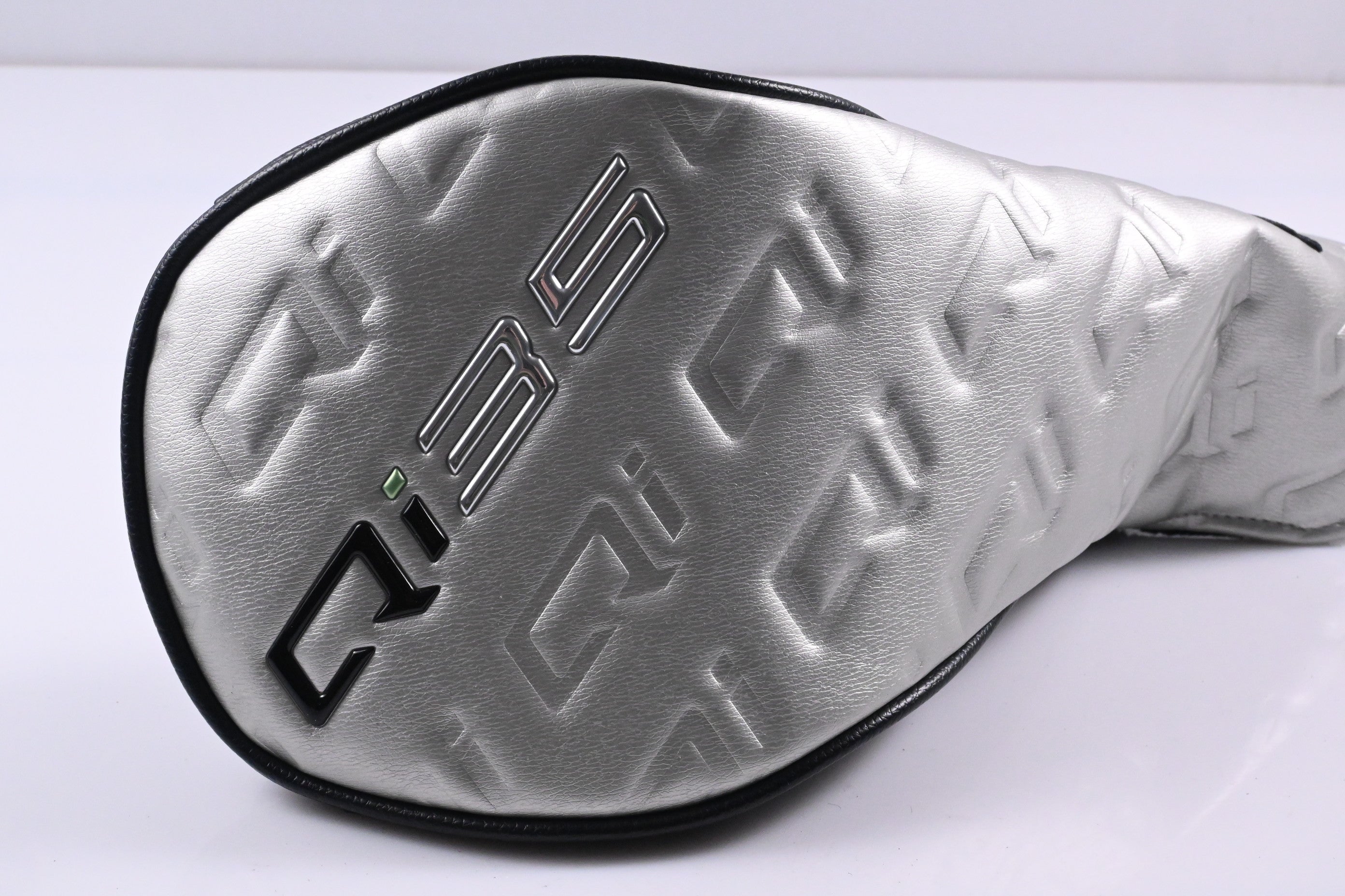 Taylormade Qi35 Driver / 10.5 Degree / Regular Flex AirSpeeder 50 Shaft