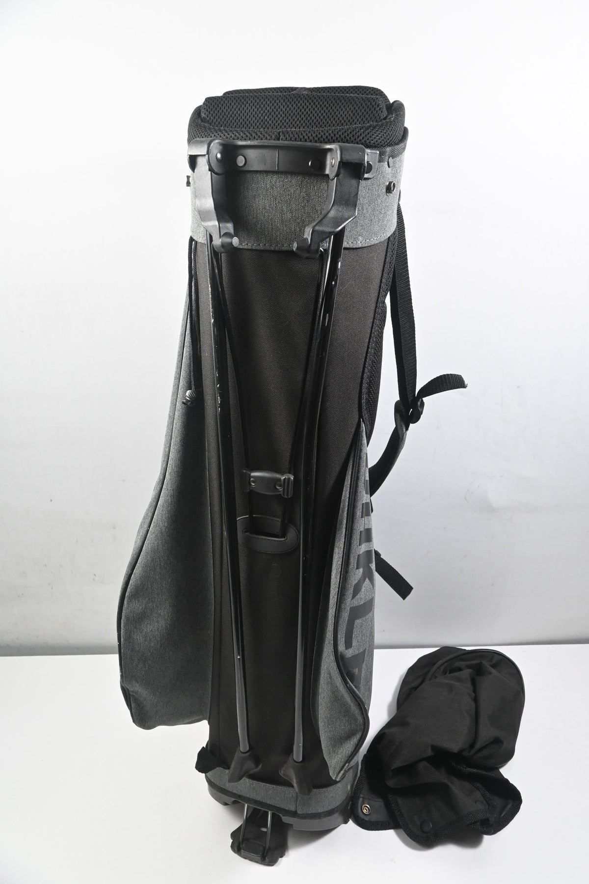 Oakley Stand Bag / 6-Way Divider / Grey, Black