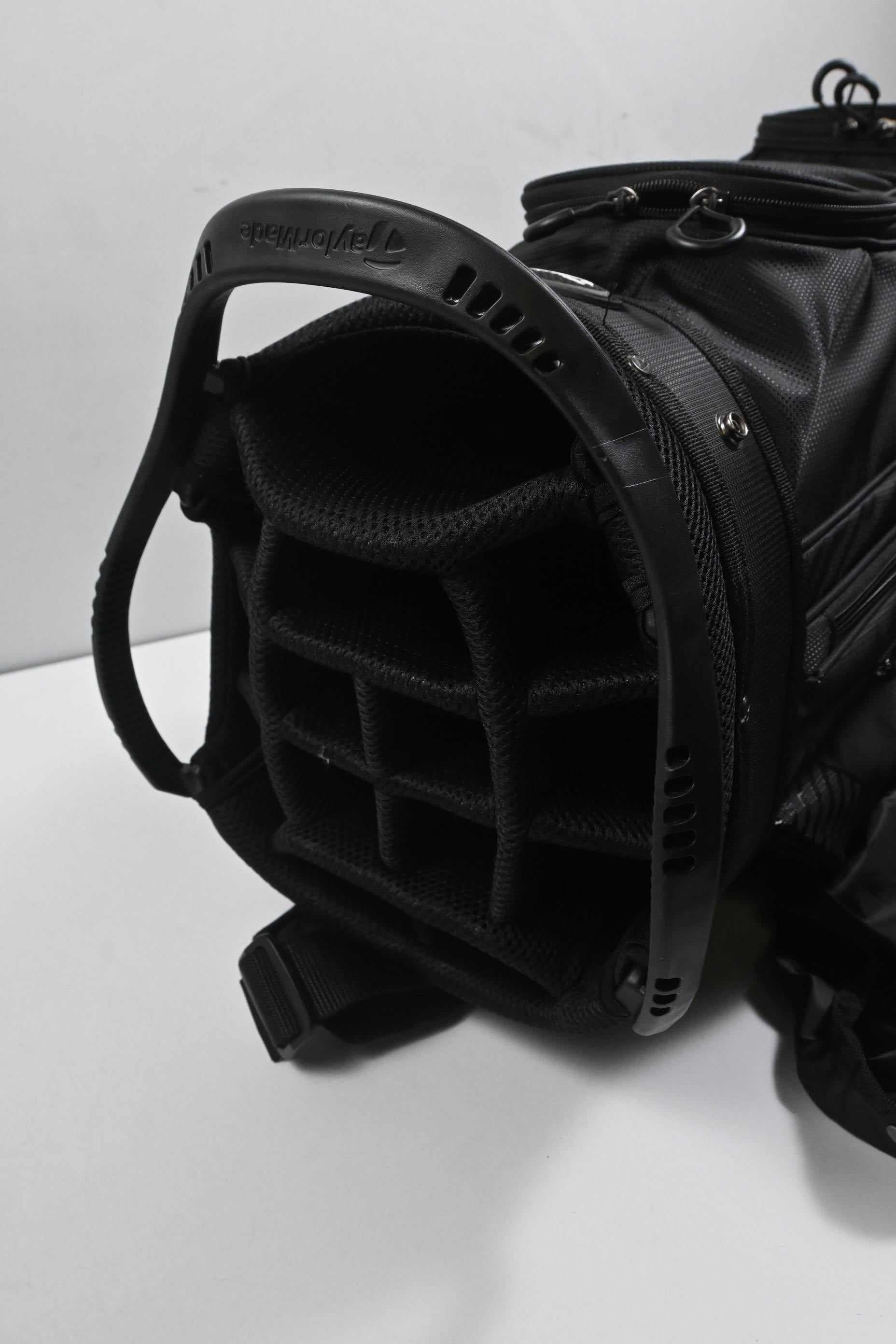 Taylormade Cart Bag / 14-Way Divider / Black