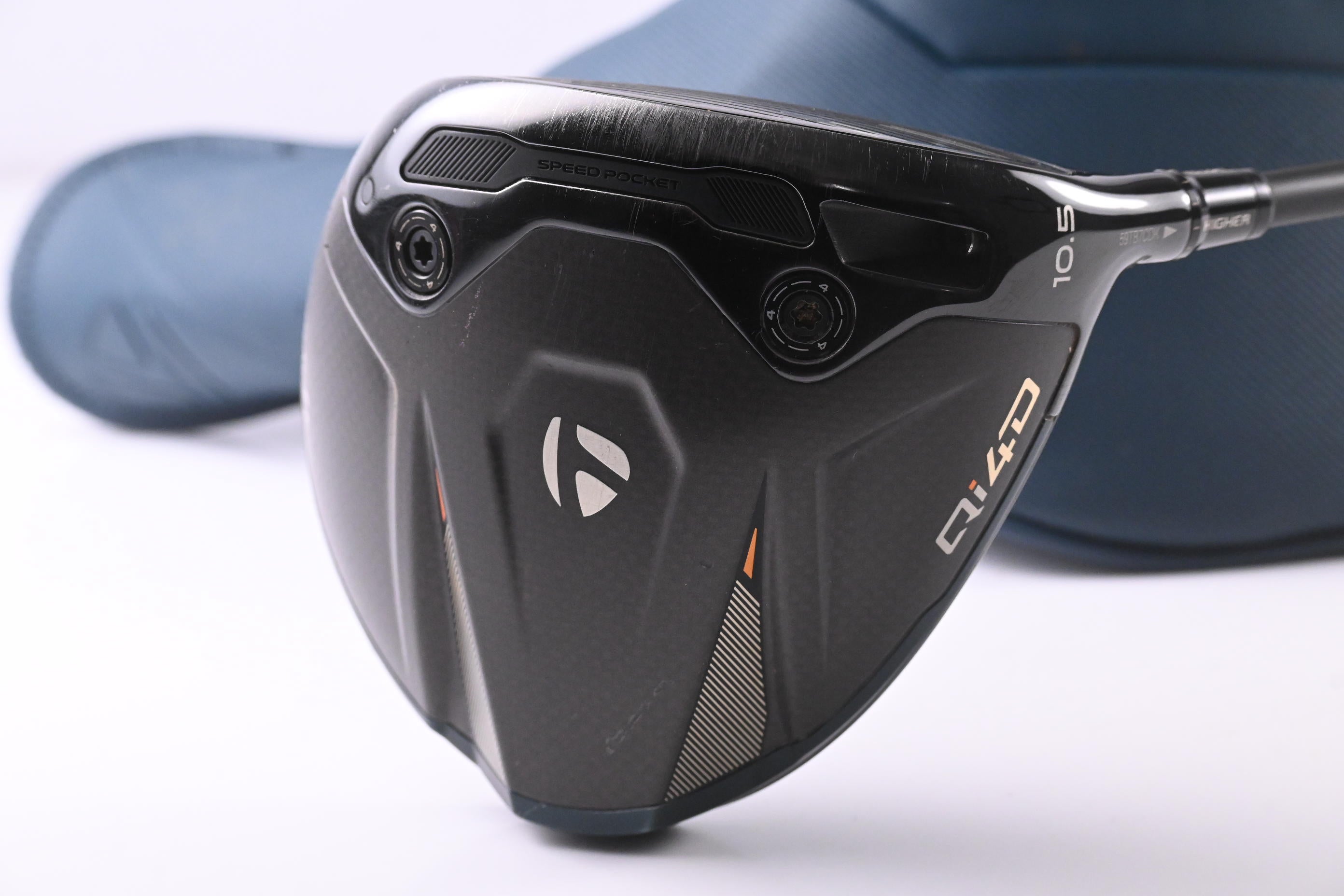 Taylormade Qi4D Driver / 10.5 Degree / Regular Flex Reax Blue 50 Shaft