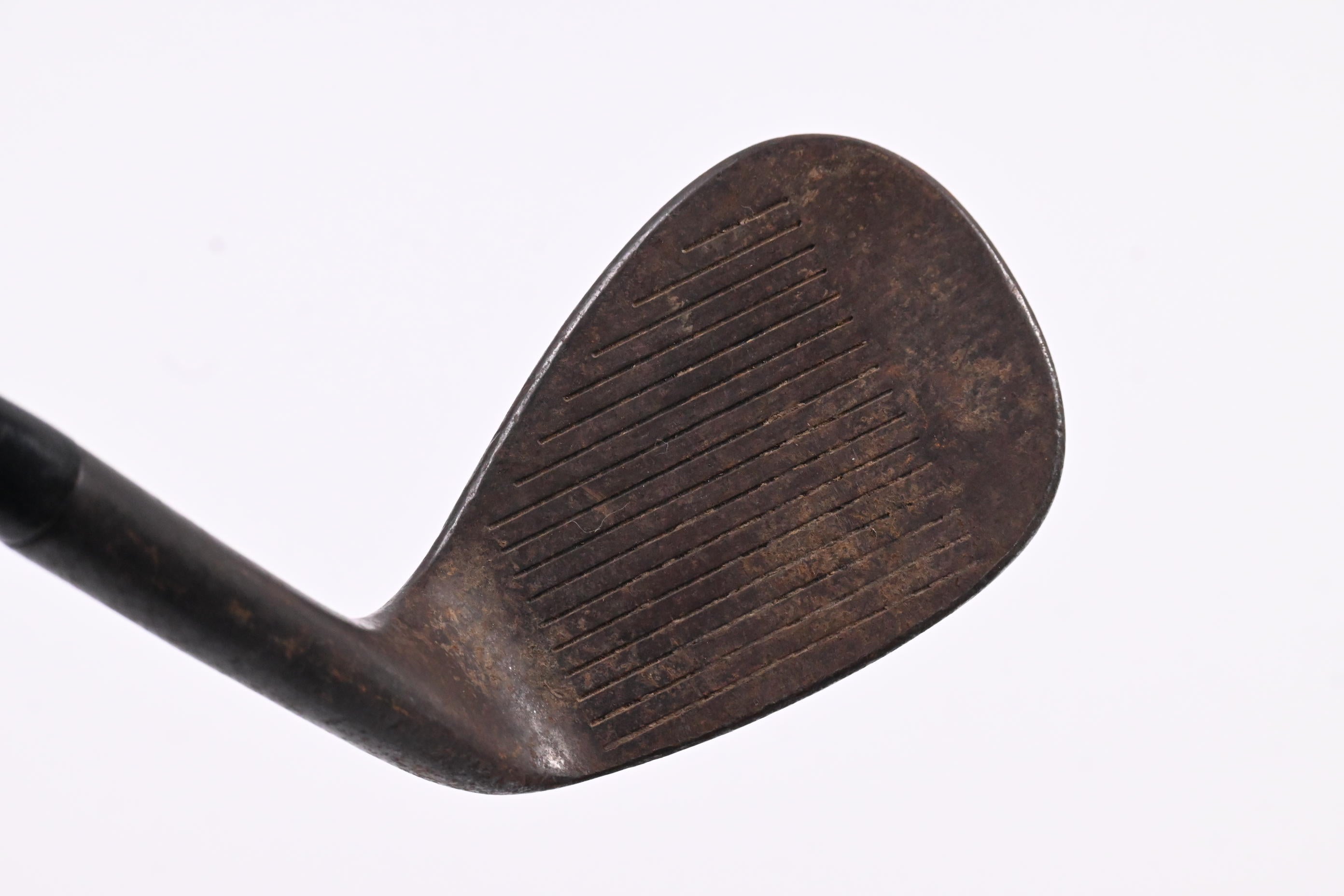 Left Hand Cleveland 588 Original Gap Wedge / 53 Degree / Wedge Flex Dynamic Gold