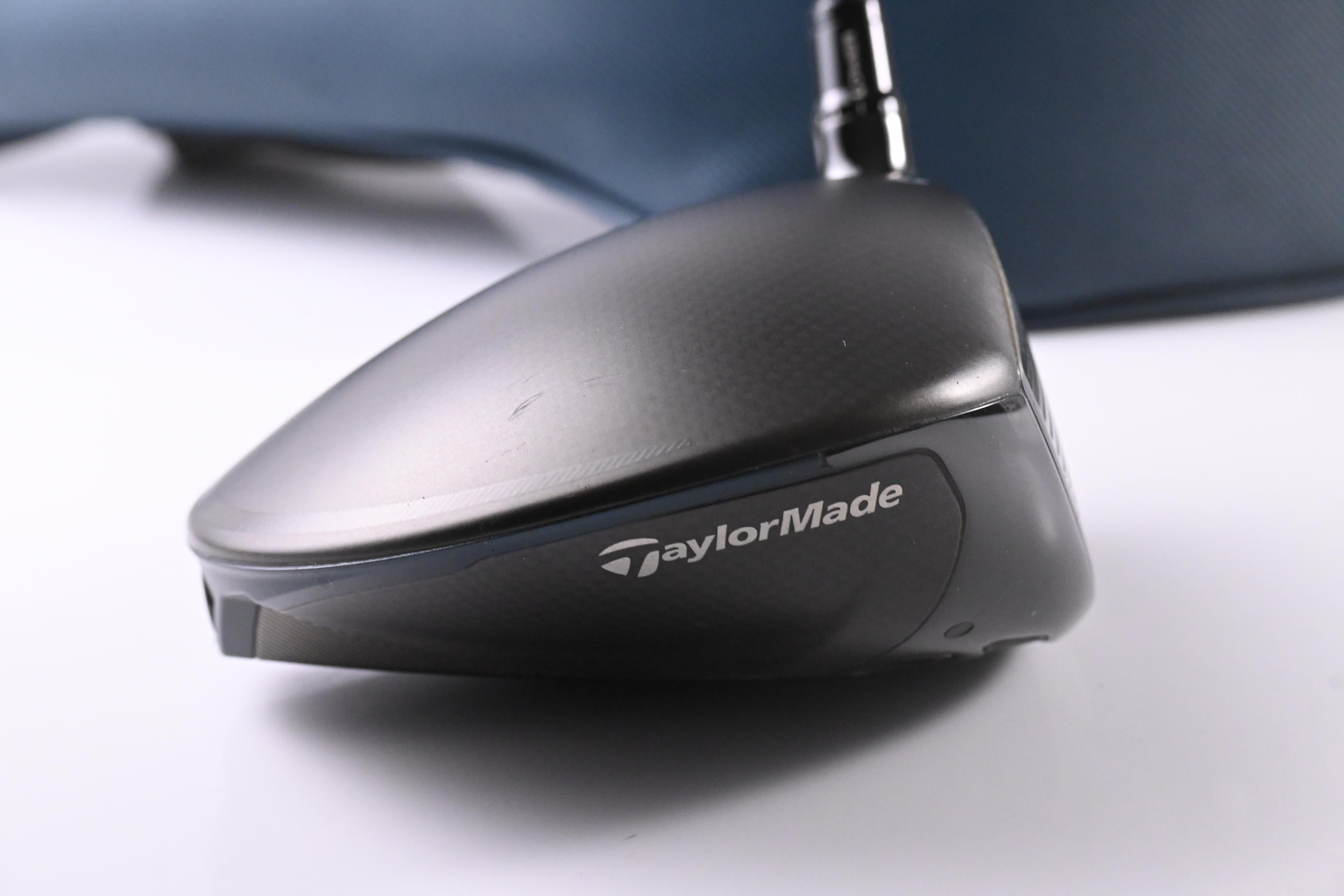 Taylormade Qi4D Driver / 10.5 Degree / Regular Flex Reax Blue 50 Shaft