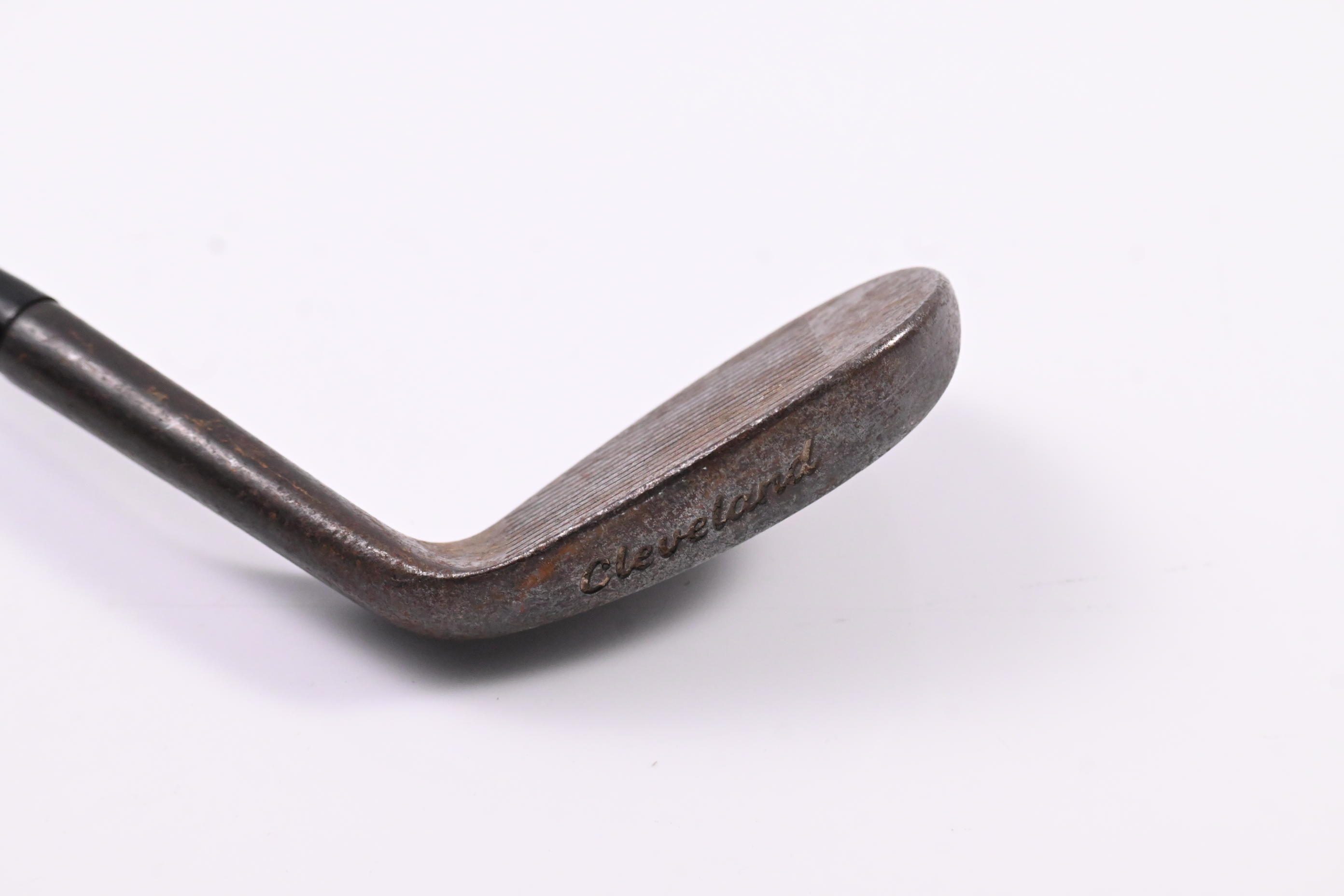 Left Hand Cleveland 588 Original Gap Wedge / 53 Degree / Wedge Flex Dynamic Gold