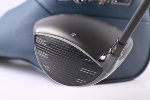 Taylormade Qi4D Driver / 10.5 Degree / Regular Flex Reax Blue 50 Shaft