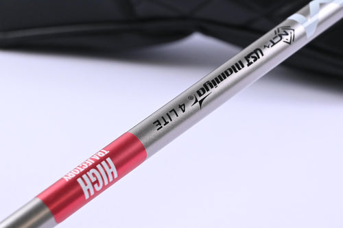 Ladies Wilson DYNAPWR 2025 Carbon Driver / 9 Degree / Ladies Flex Helium 4 Lite