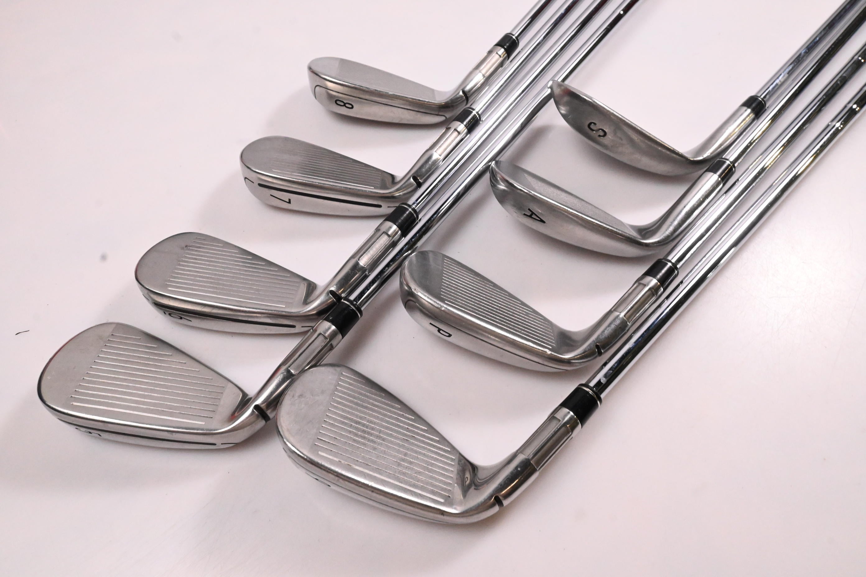 Taylormade M6 Irons / 5-PW+GW+SW / Regular Flex N.S.Pro 840 Shafts