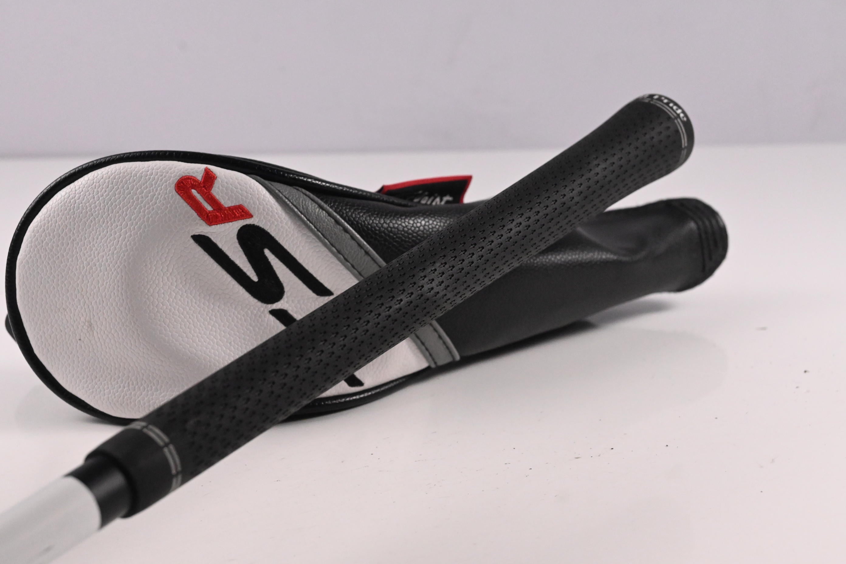 Titleist TSR2 #5 Hybrid / 24 Degree / Regular Flex HZRDUS Red 60 Shaft