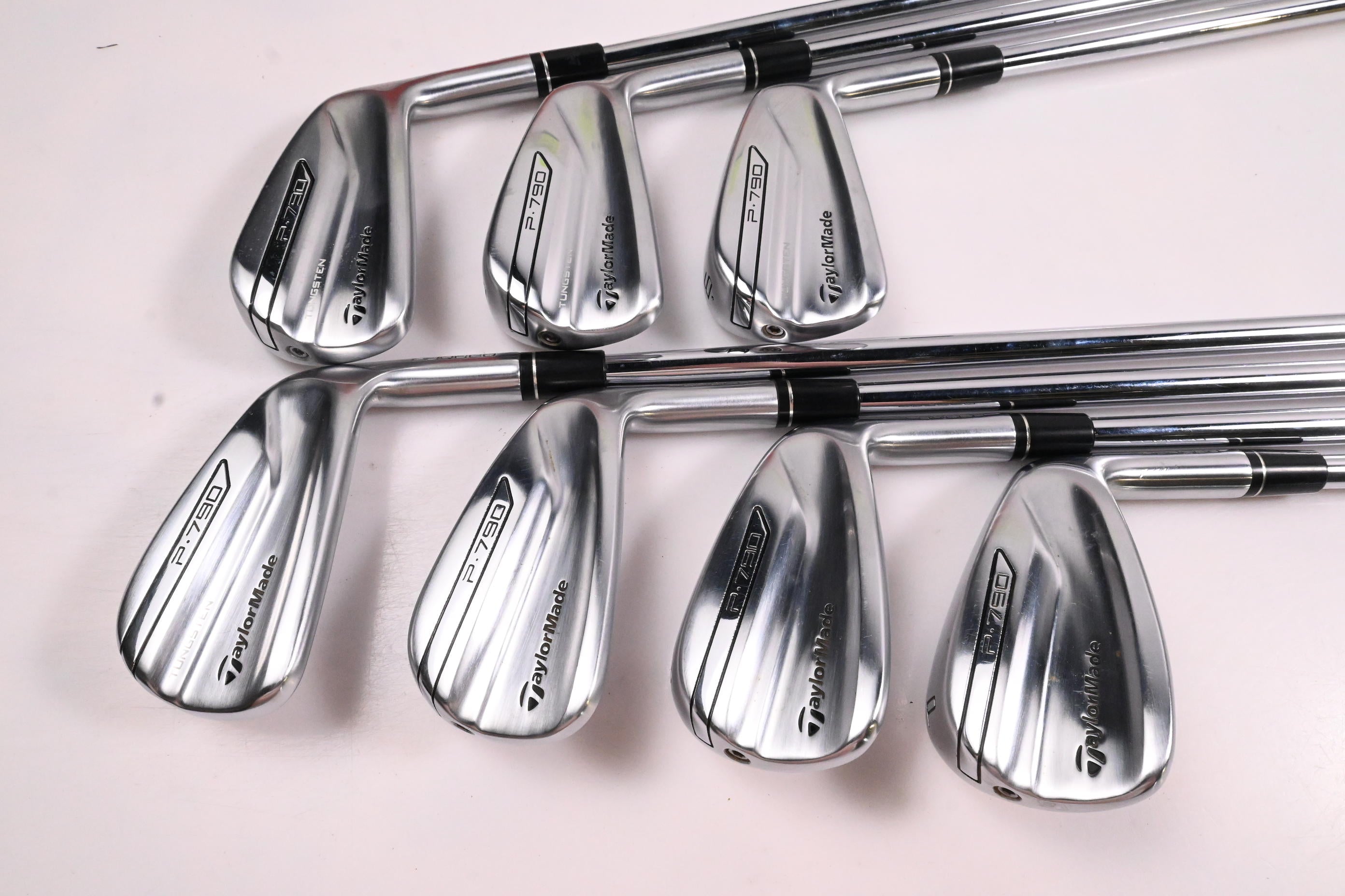 Taylormade P790 2017 Irons / 4-PW / Regular Flex Dynamic Gold 105 R300 Shafts