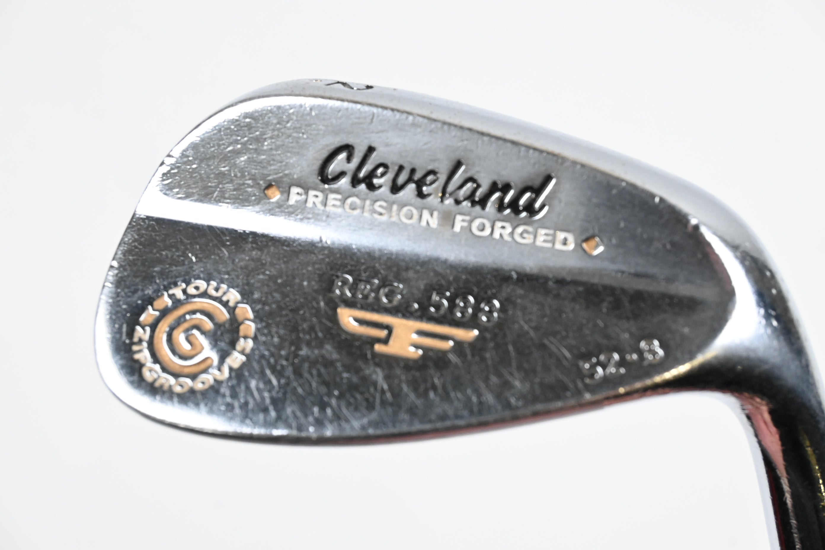 Cleveland 588 Precision Forged Gap Wedge / 52 Degree / Wedge Flex Steel Shaft