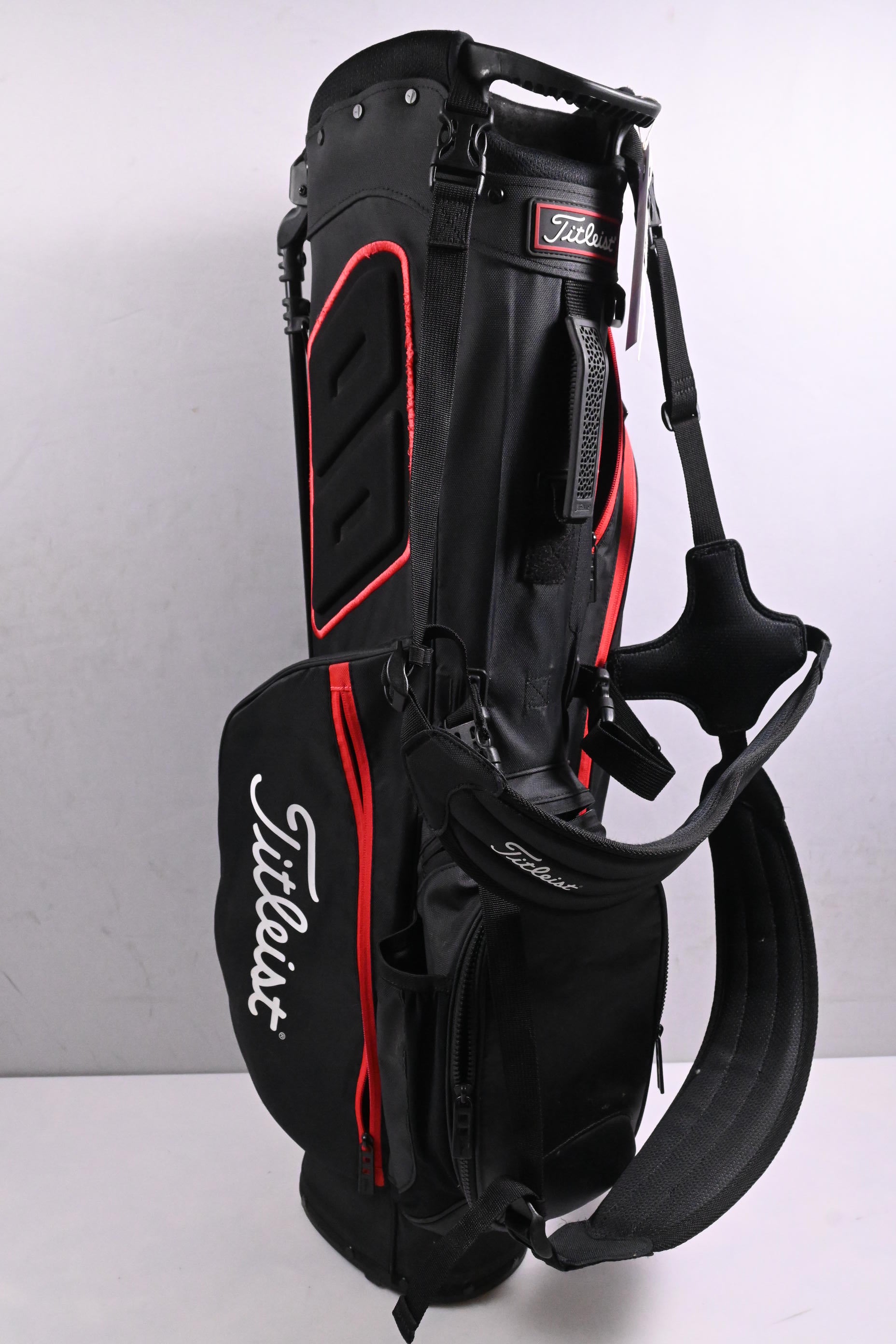 Titleist Players 4 Stand Bag / 4-Way Divider / Black