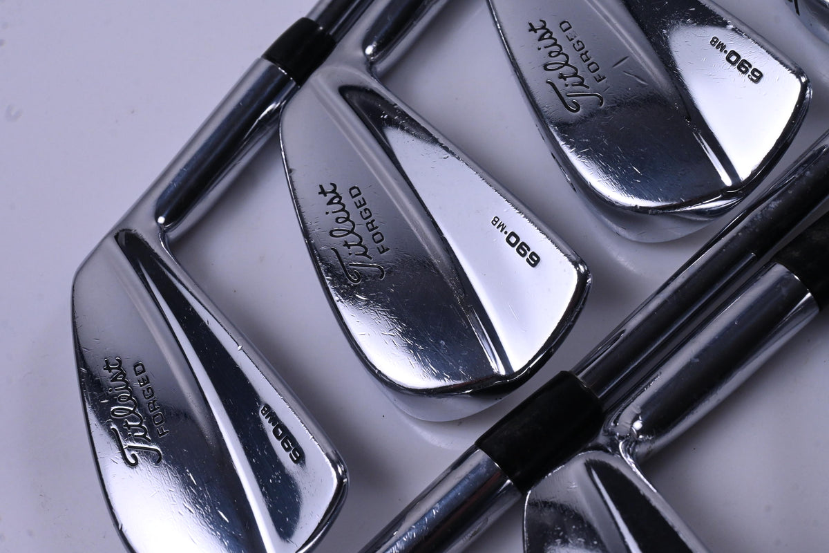Titleist 690MB Irons / 3-PW / Stiff Flex Dynamic Gold Shafts