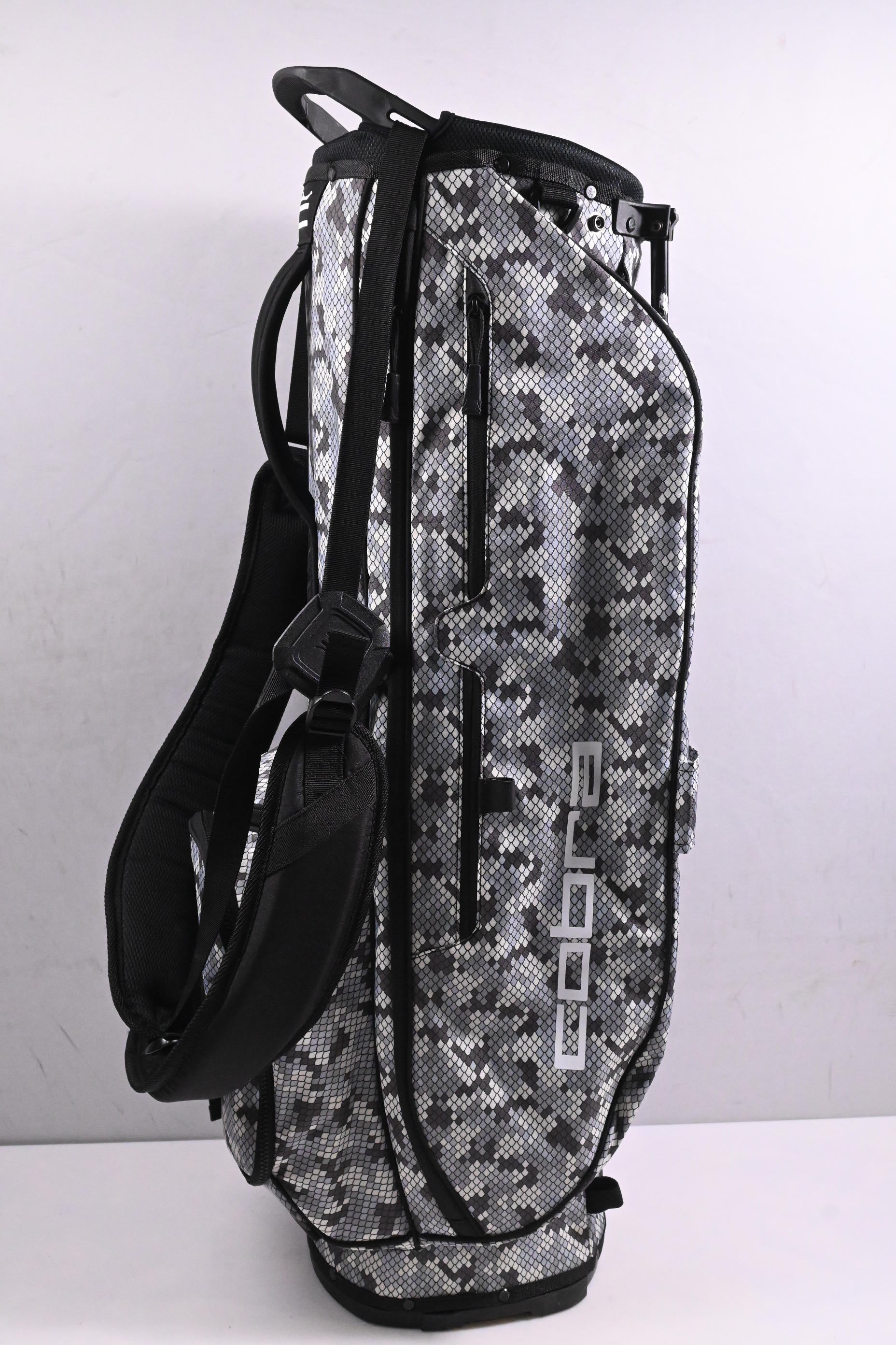Cobra Ultralight Pro Stand Bag / 4-Way Divider / Grey