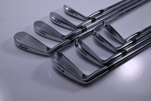 Titleist 690MB Irons / 3-PW / Stiff Flex Dynamic Gold Shafts