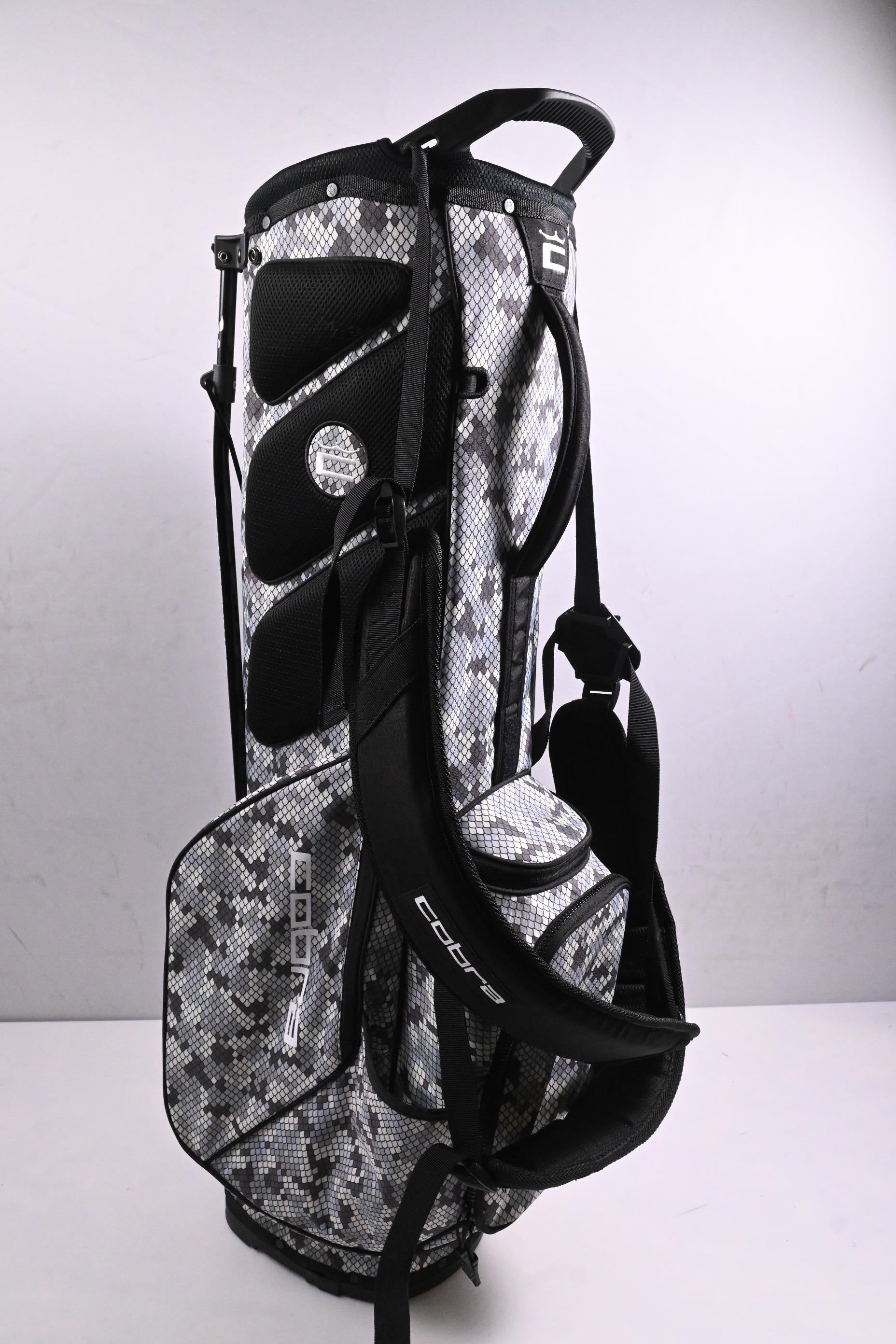 Cobra Ultralight Pro Stand Bag / 4-Way Divider / Grey