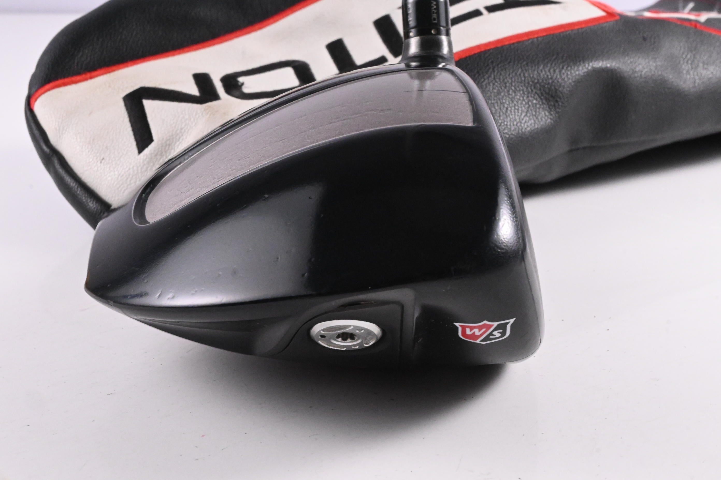 Wilson Staff Triton Driver / 10.5 Degree / Regular Flex Aldila Rogue Black 60