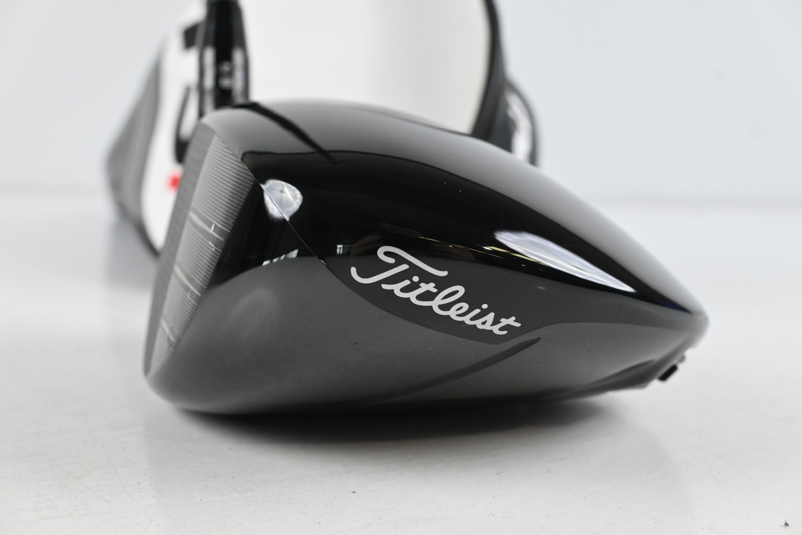 Left Hand Titleist TSR3 Driver / 10 Degree / Stiff Flex Hzrdus Gen 5 Black 60